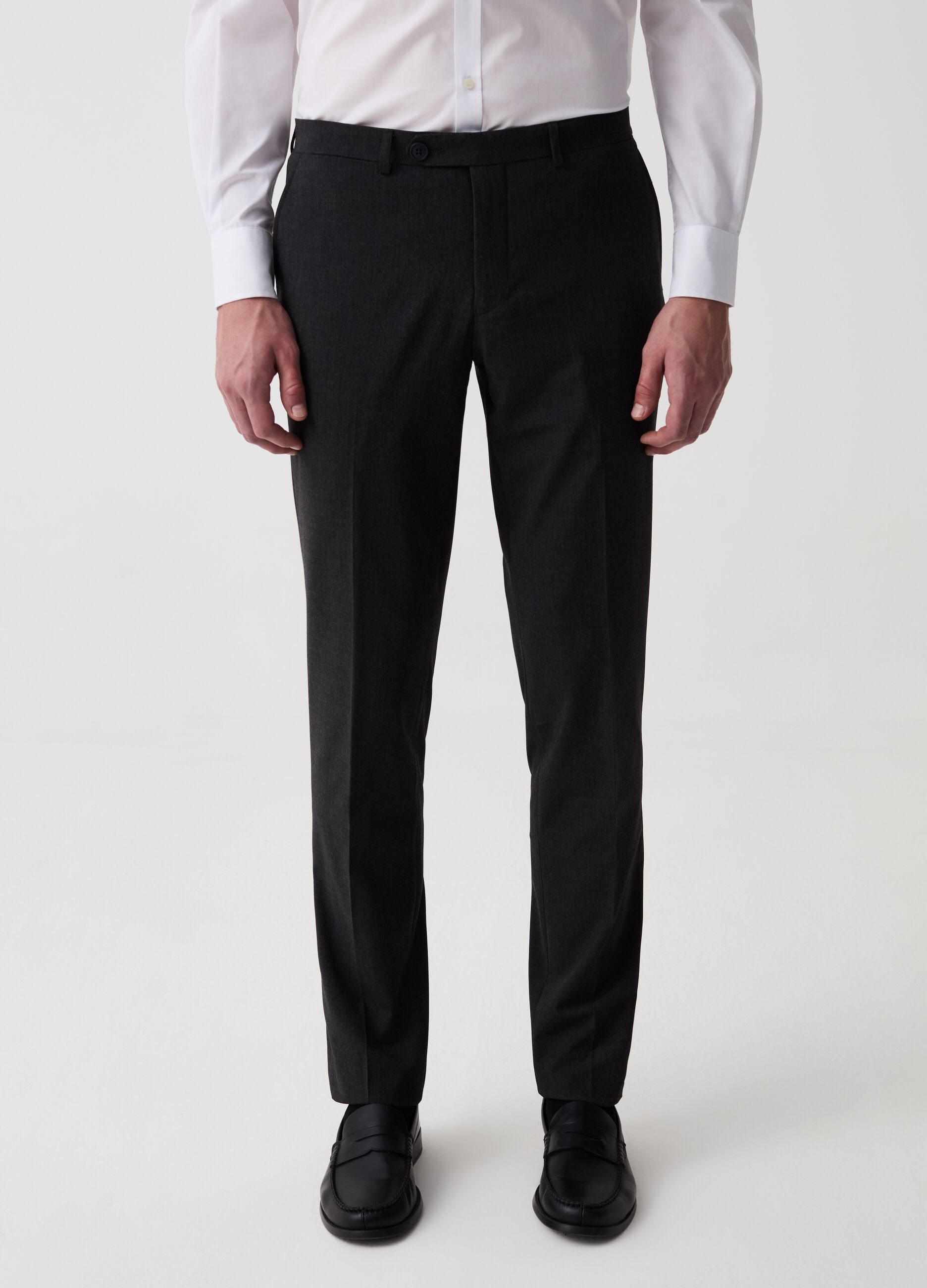 Solid colour easy-fit trousers