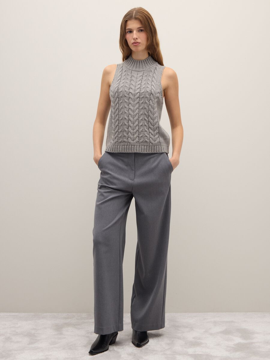 Regular fit grey high collar knitted vest_1