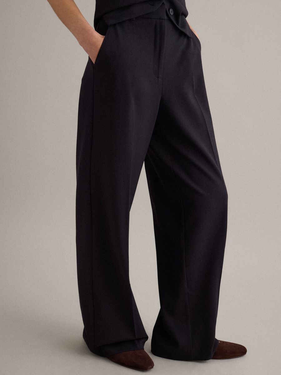 Black viscose blend flare trousers_3
