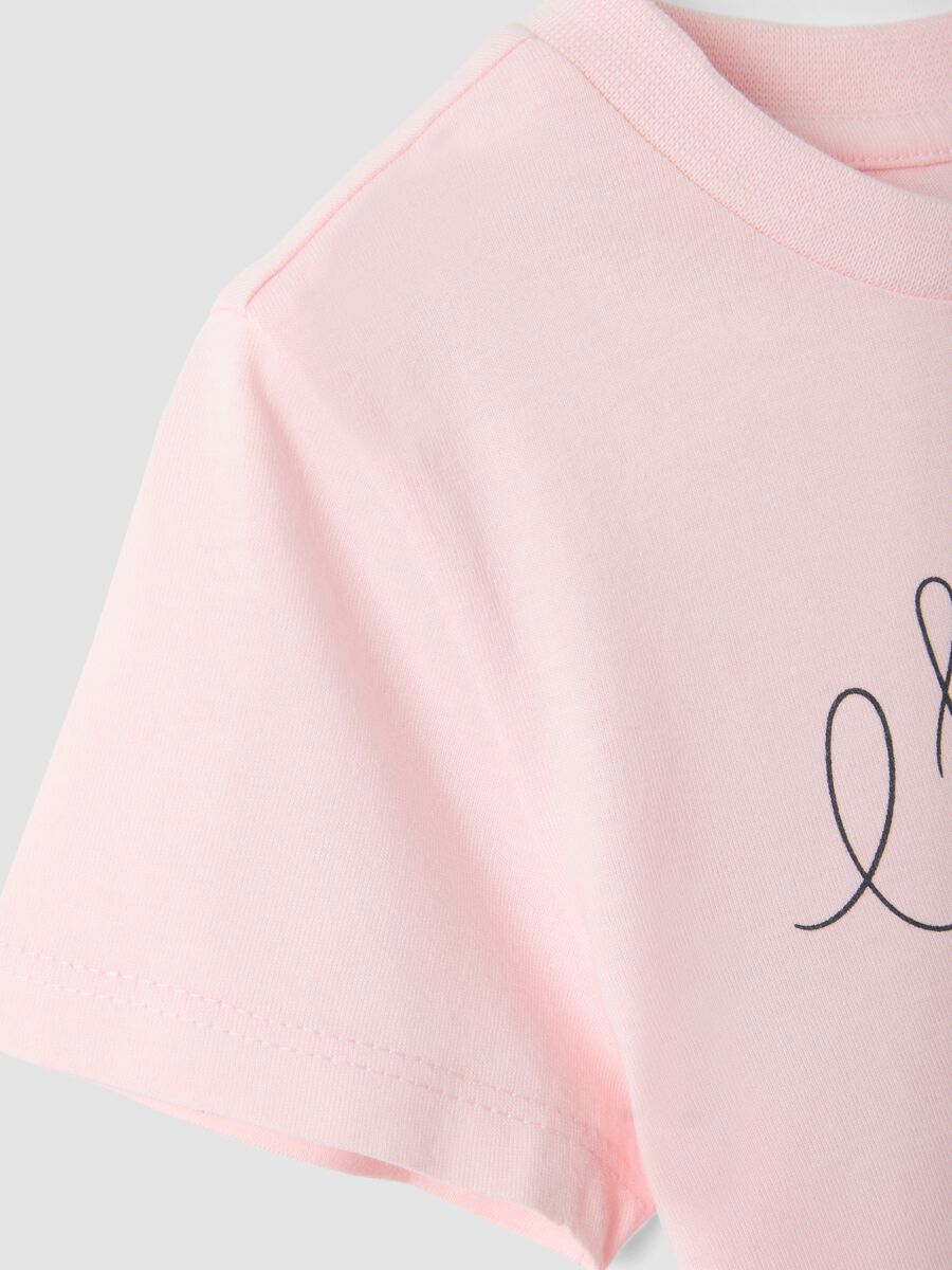 Pink pure cotton regular fit T-shirt with print for girls_3