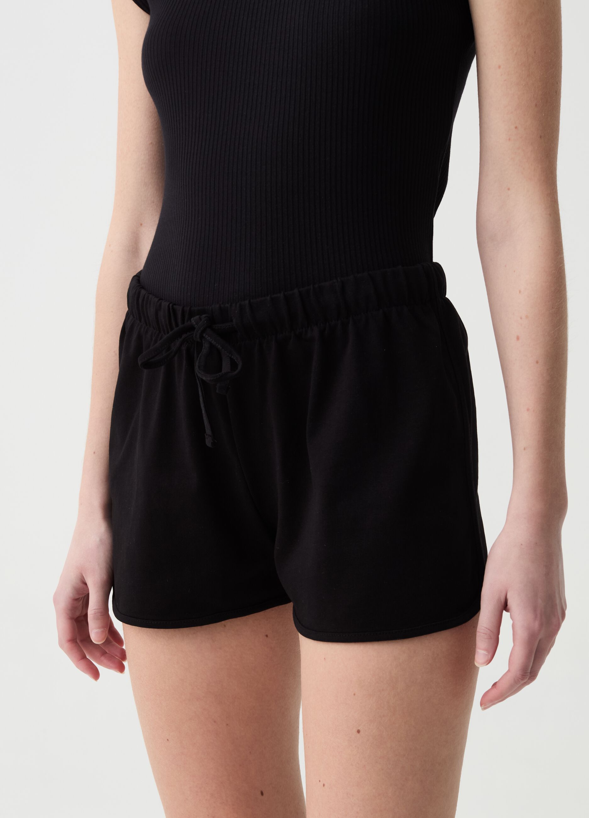 Essential shorts in cotton with drawstring