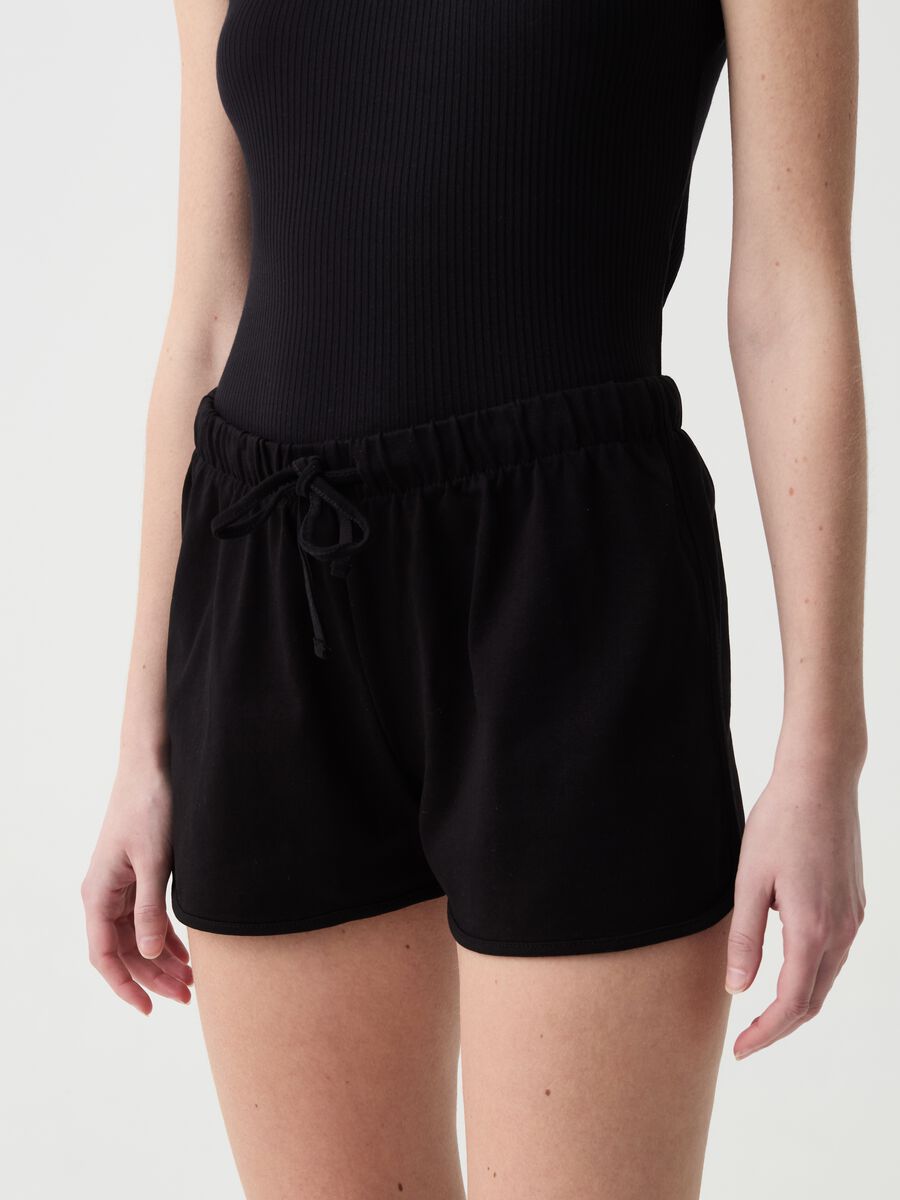 Essential shorts in cotton with drawstring_1