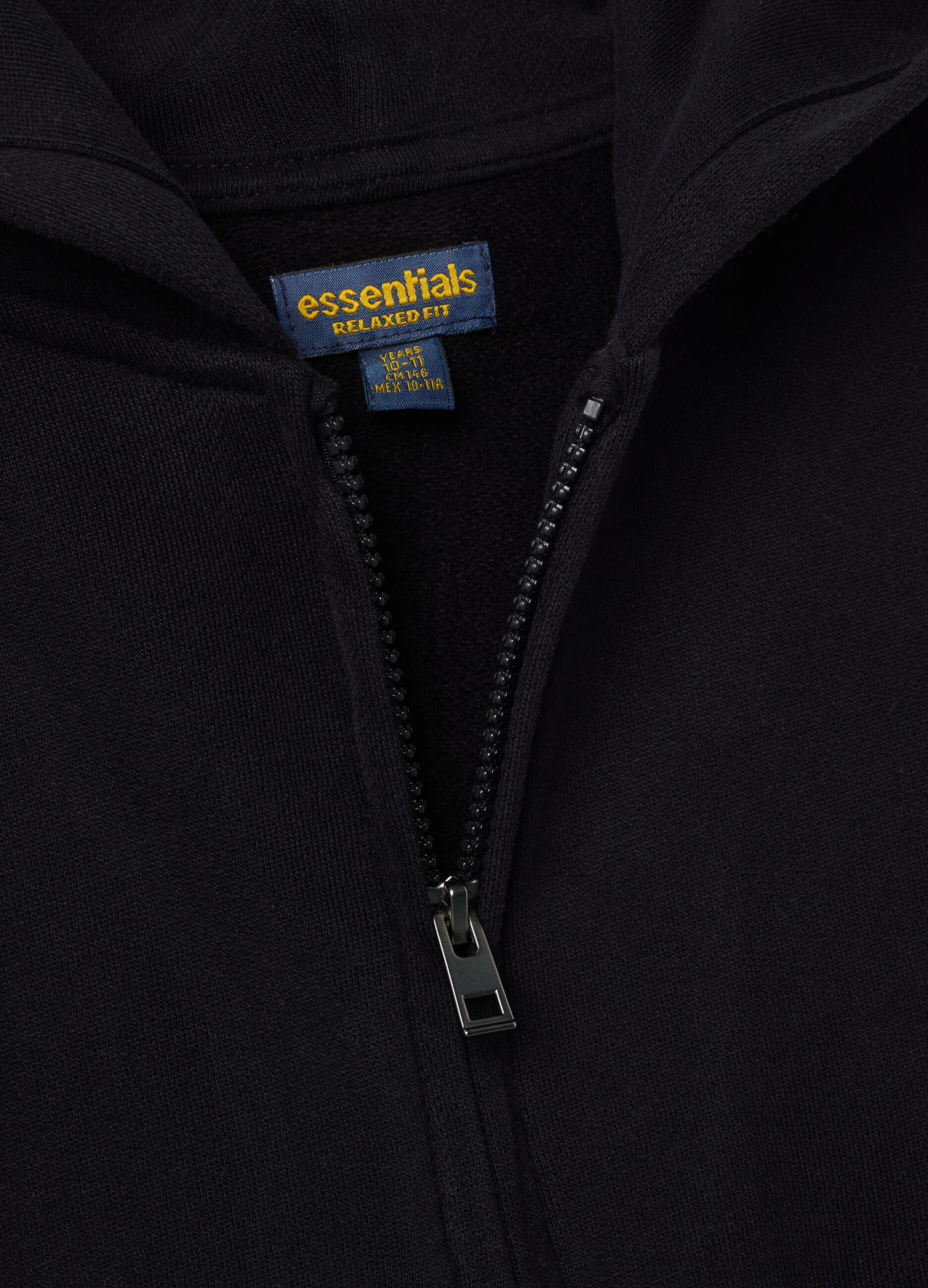 Felpa nera con cappuccio in puro cotone fleece organico relaxed fit