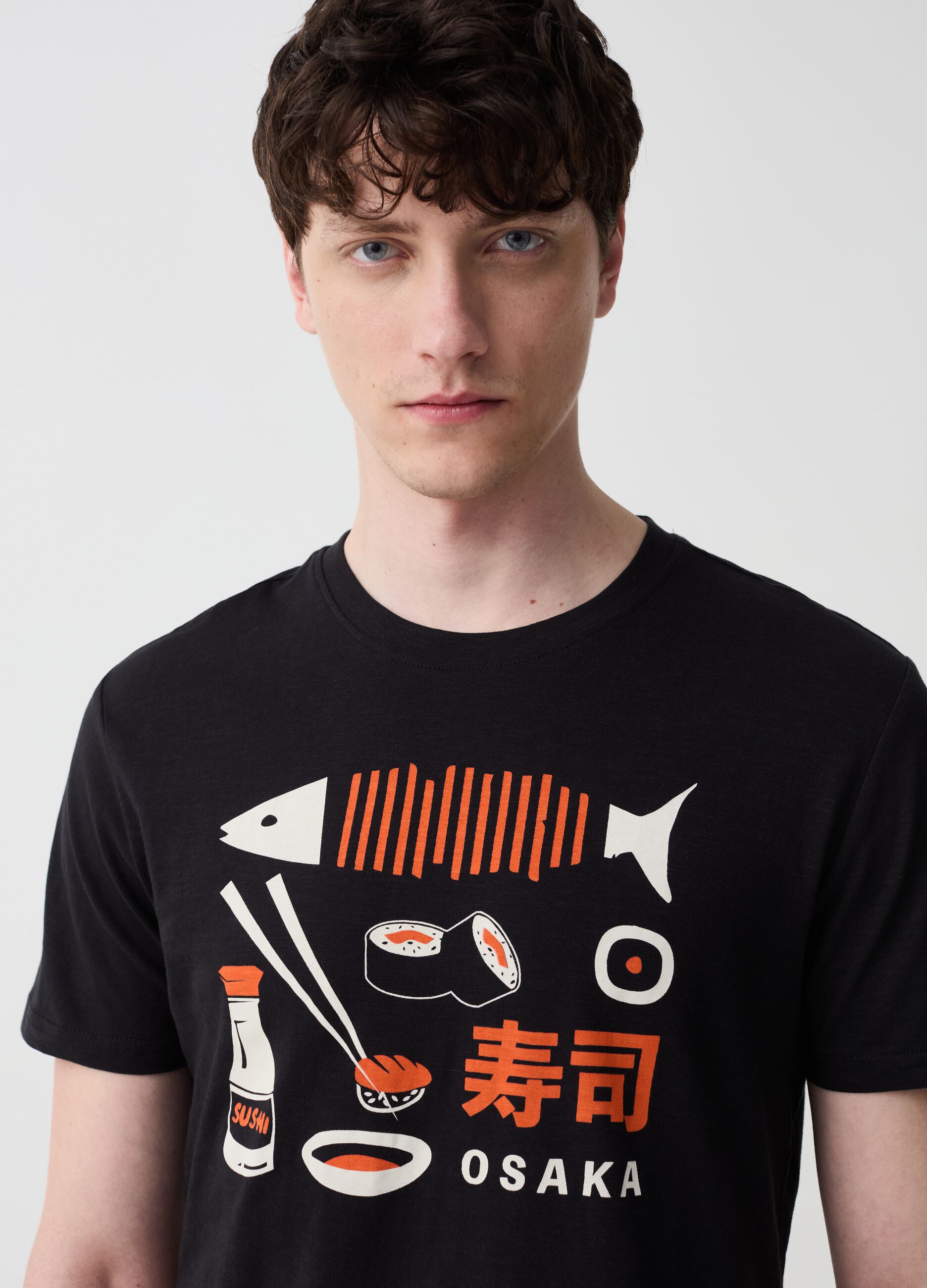 Camiseta de algodón estampado sushi