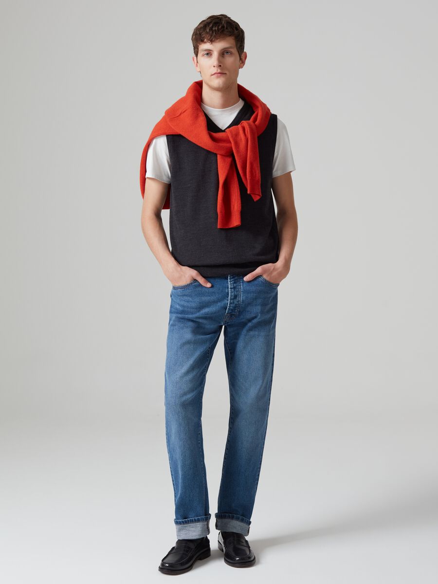 V-neck Merino wool waistcoat_0