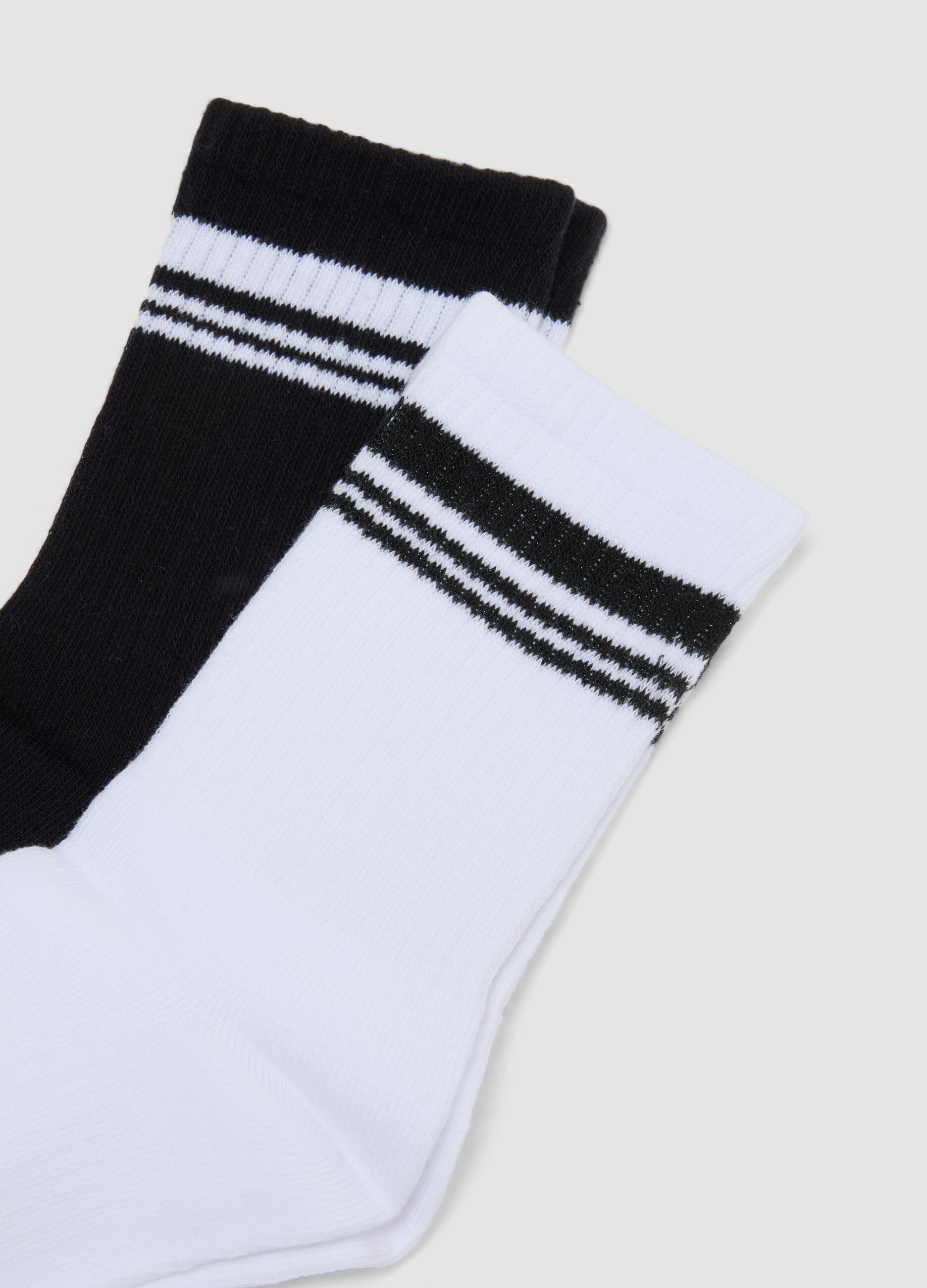 Three-pack of multicolour striped socks in stretch organic cotton
