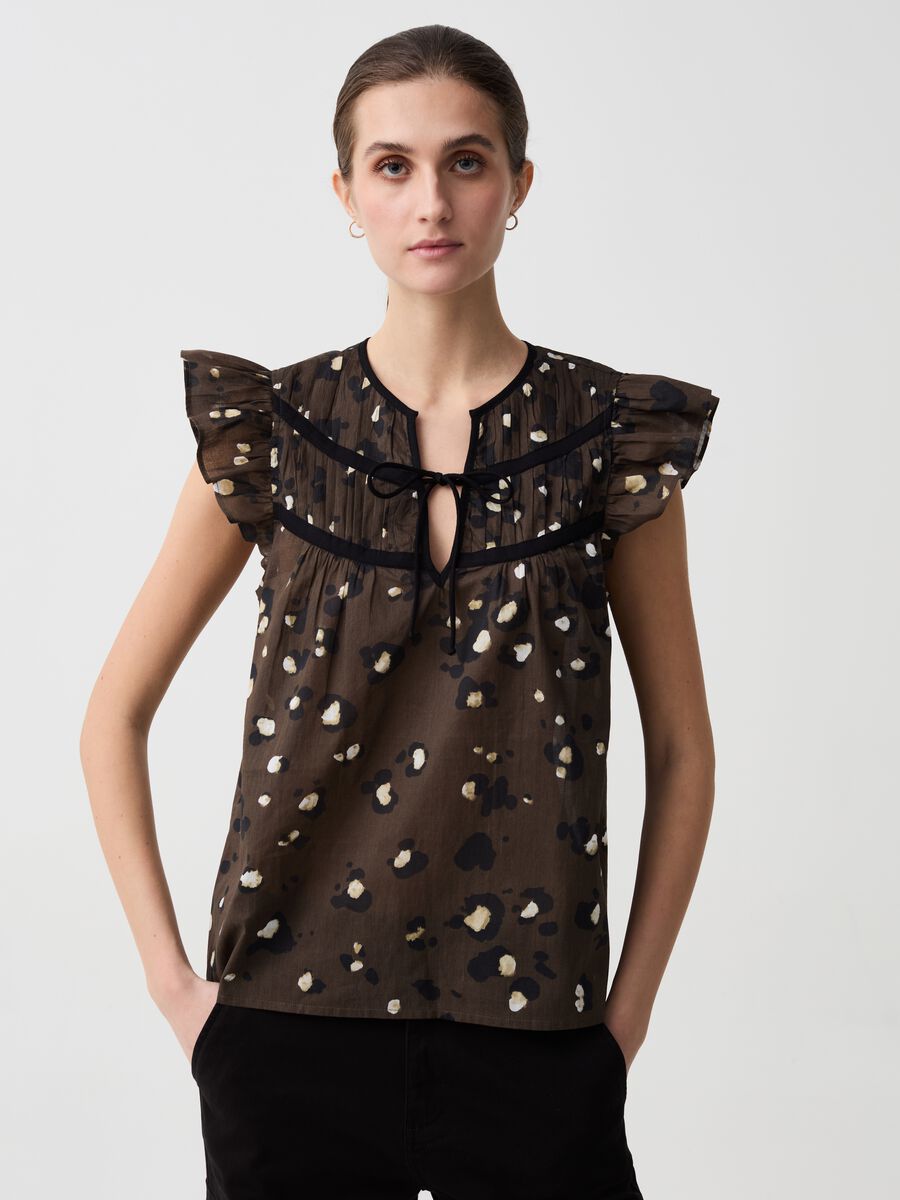 Printed blouse in voile with flounce_0