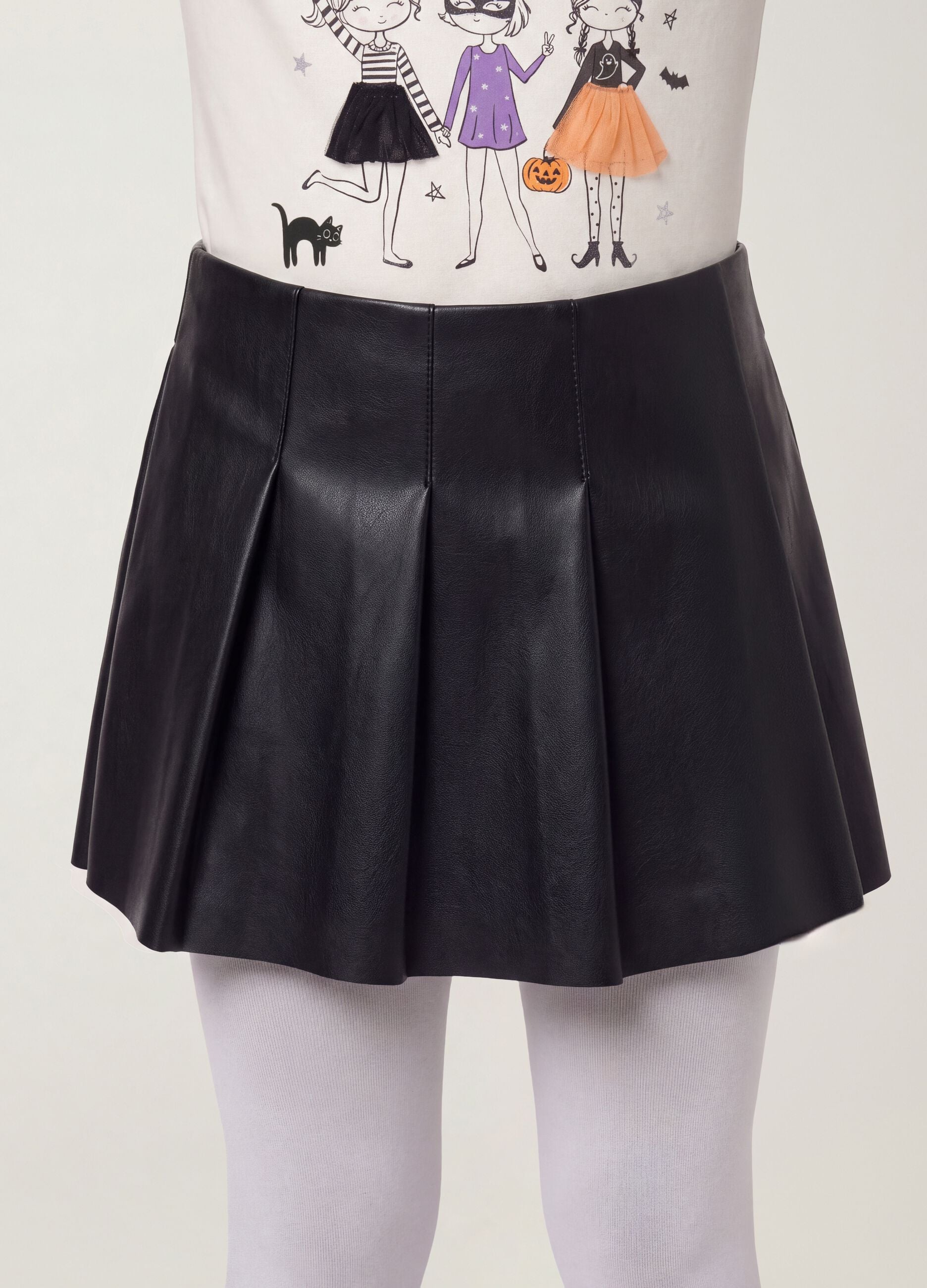 Shorts neri con pieghe