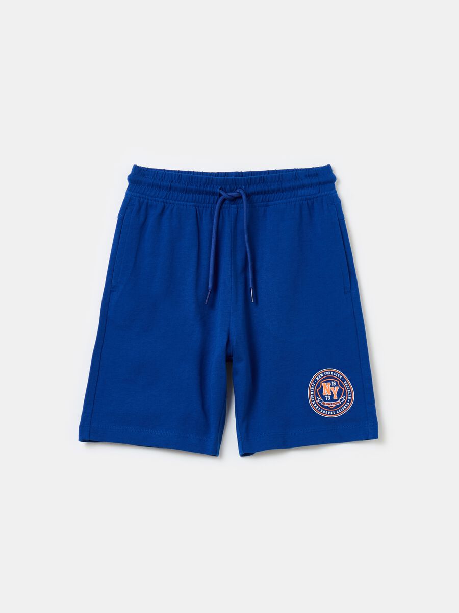 Plush Bermuda shorts with drawstring and print_0