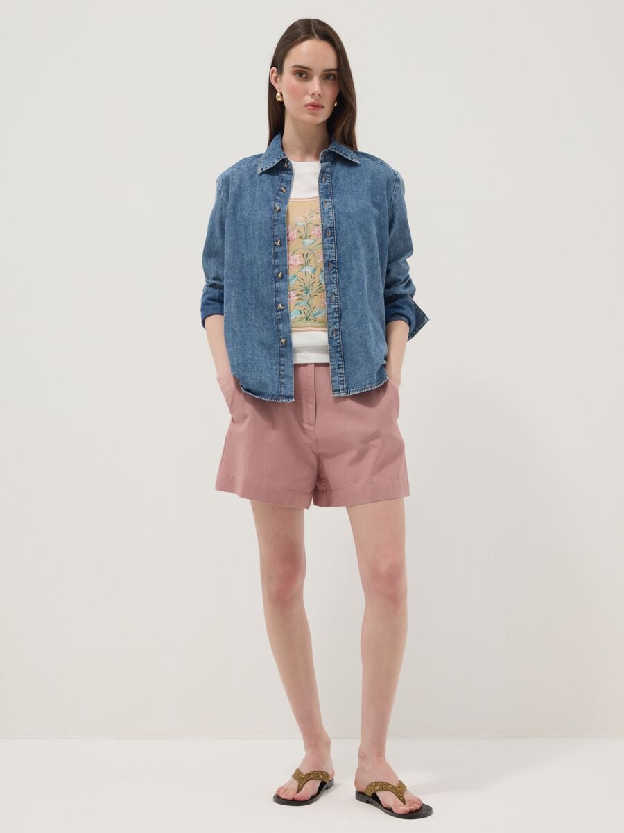 Pink shorts in a viscose, cotton and linen blend &ndash; regular fit_0