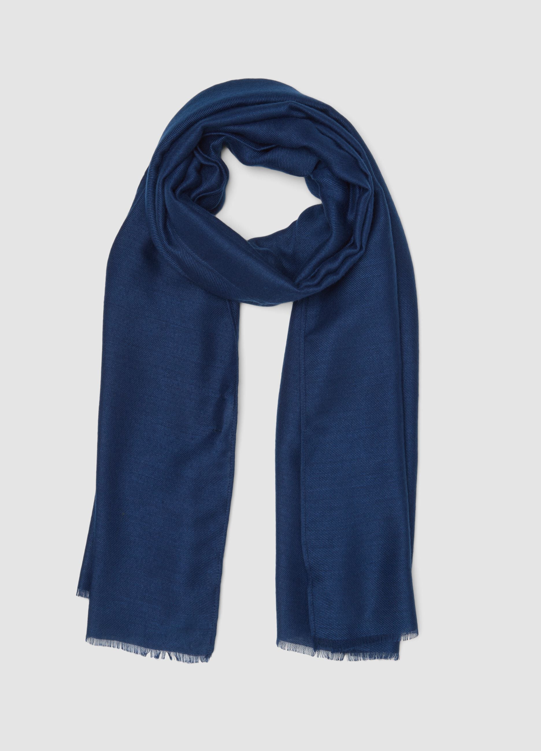 Navy blue scarf with fringes