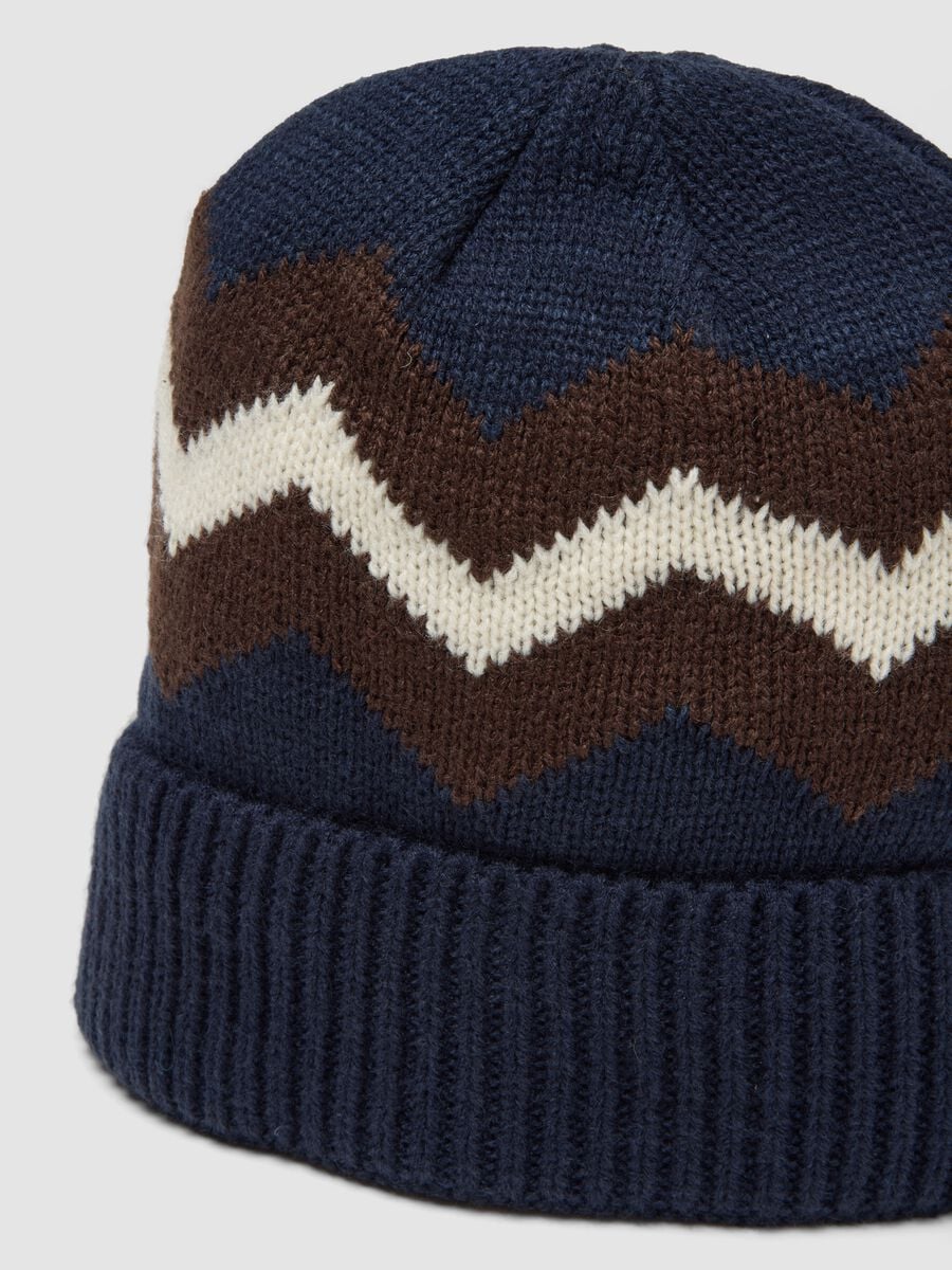Blue and Brown Knitted Beanie with Pattern_2