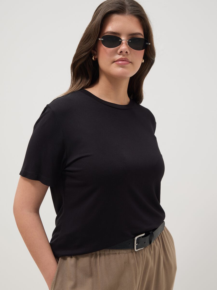 Schwarzes Regular Fit T-Shirt aus Stretch-Viskose mit Kordelverschluss_0