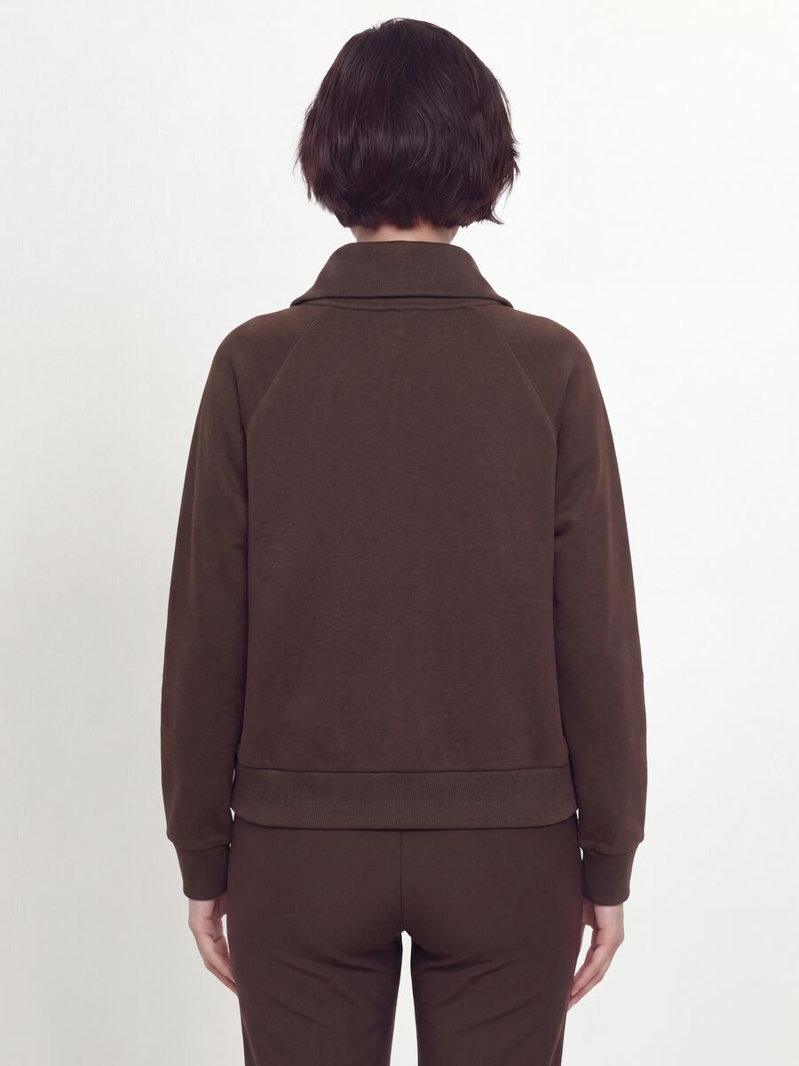 Brown stretch-viscose sweatshirt with regular-fit turtleneck_3