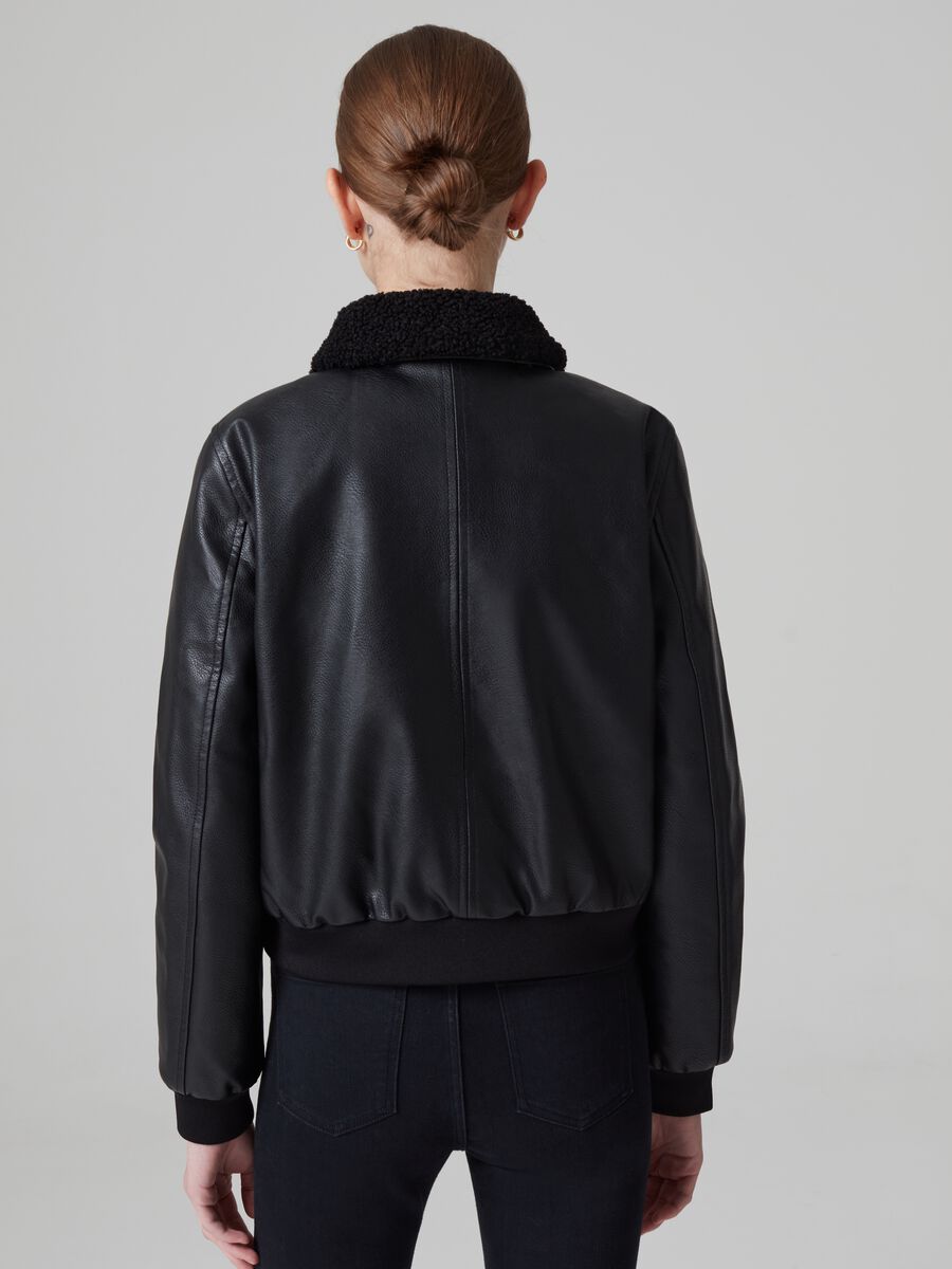 Glossy-effect Bomber jacket with sherpa collar_2