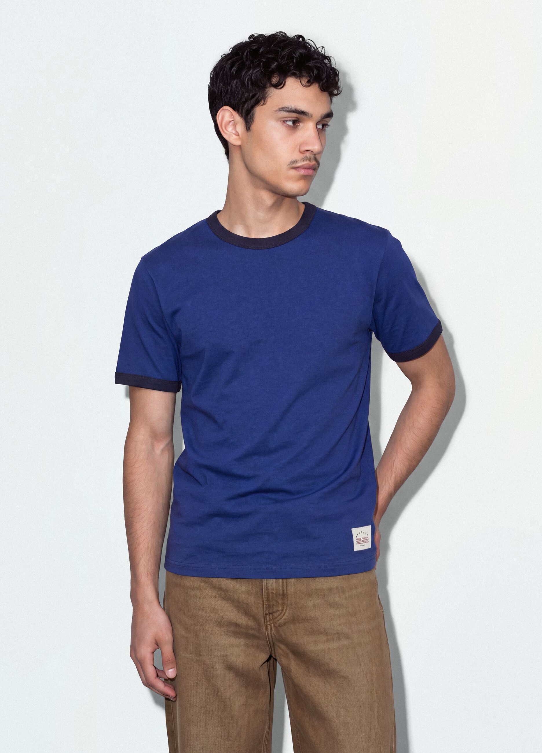 Blue fitted pure cotton T-shirt with contrast trims