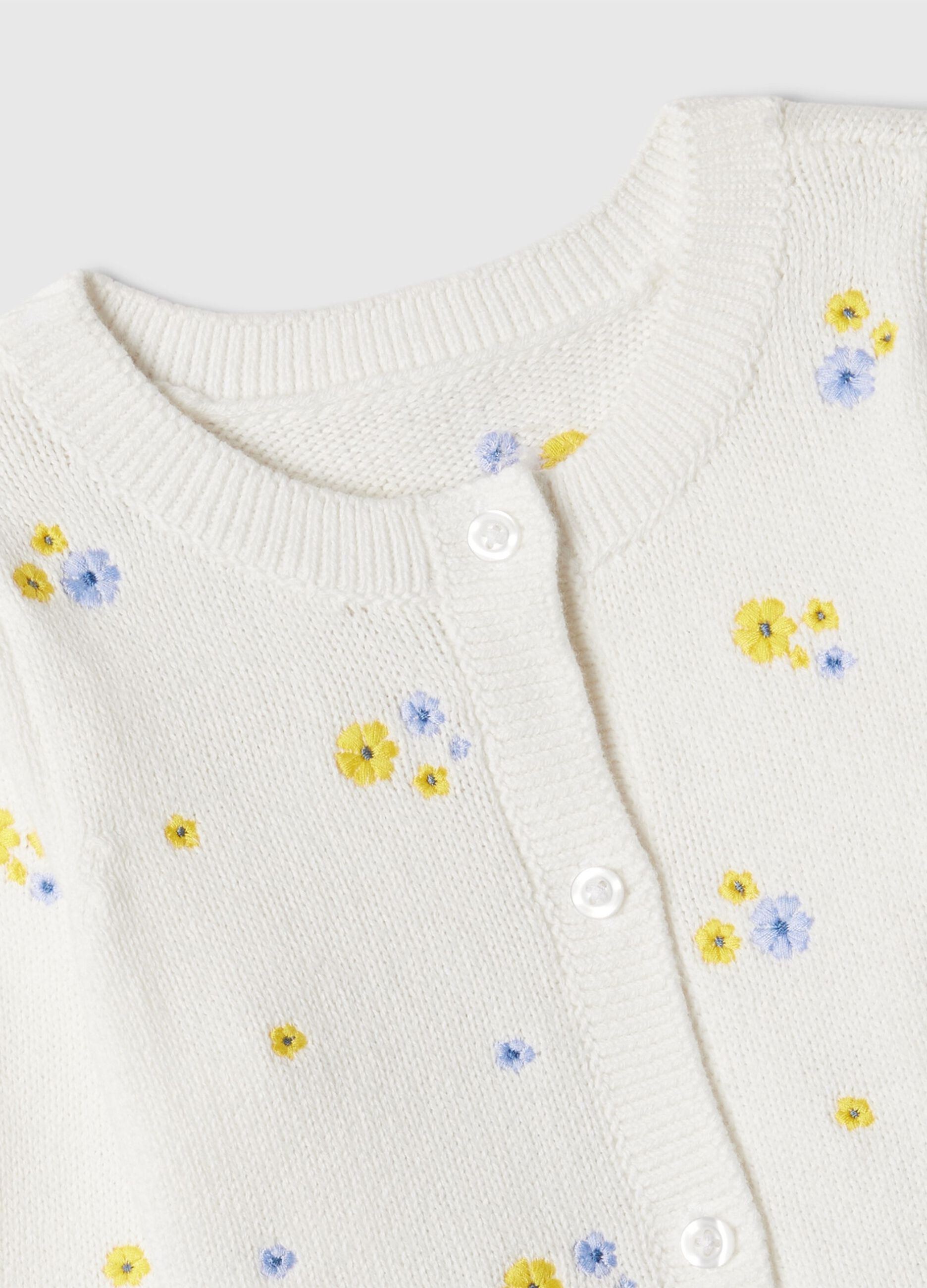 Cotton cardigan with small flowers embroidery