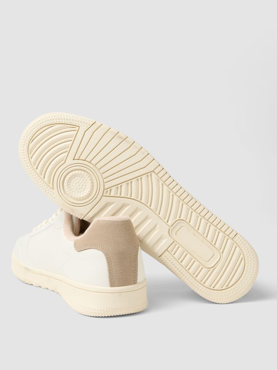 &Lambda;&epsilon;&upsilon;&kappa;ά &kappa;&alpha;&iota; &mu;&pi;&epsilon;&zeta; &alpha;&theta;&lambda;&eta;&tau;&iota;&kappa;ά &pi;&alpha;&pi;&omicron;ύ&tau;&sigma;&iota;&alpha; &mu;&epsilon; &kappa;&alpha;&nu;&omicron;&nu;&iota;&kappa;ή &epsilon;&phi;&alpha;&rho;&mu;&omicron;&gamma;ή_2