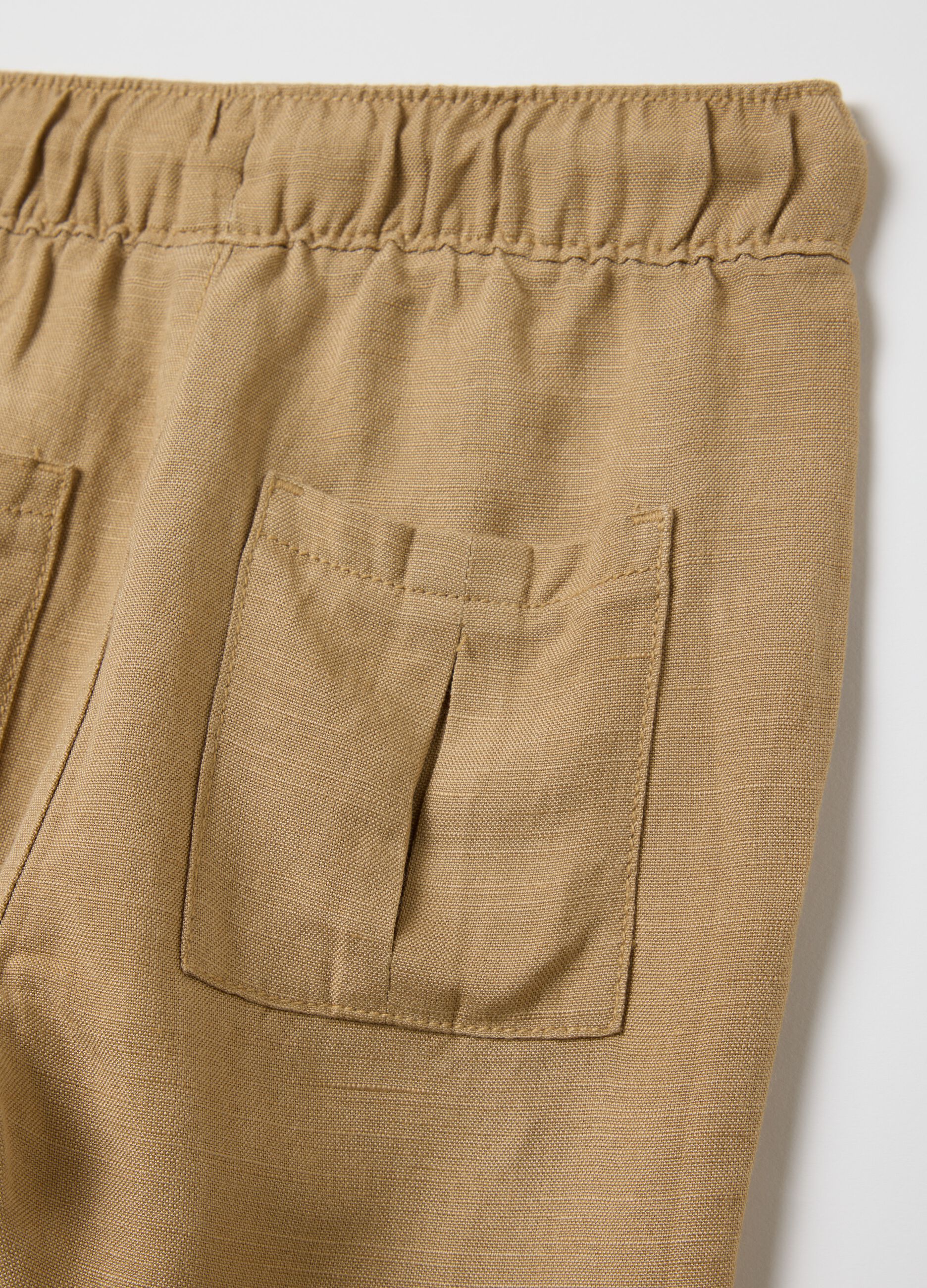 Beige trousers in linen and viscose with drawstring