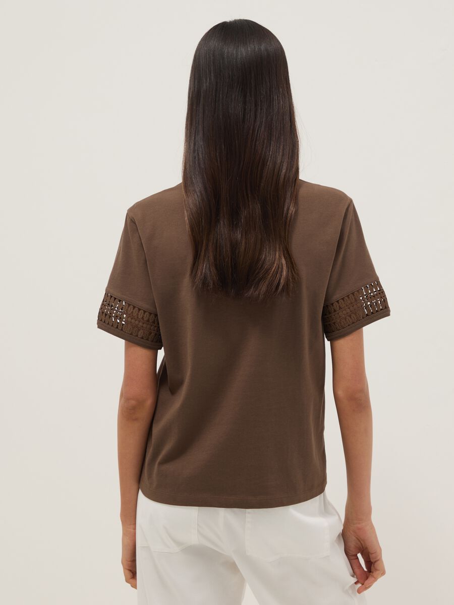 Camiseta marr&oacute;n de algod&oacute;n puro de manga corta_3