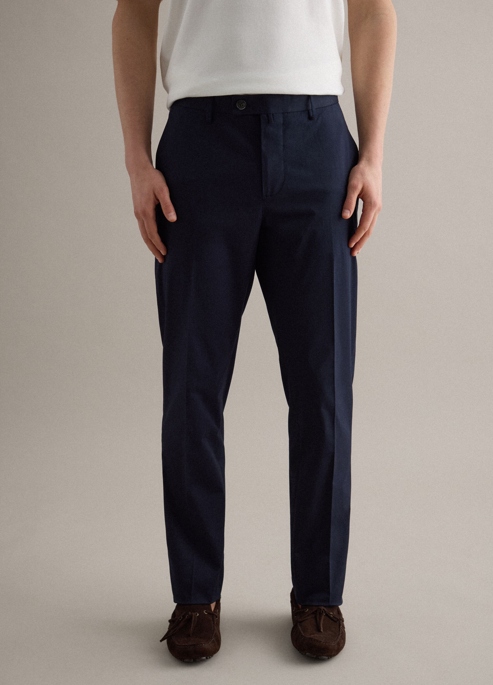 Pantalon bleu en coton stretch coupe regular