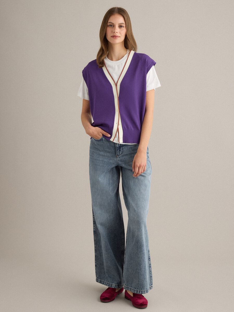 Violette Weste aus Viskosemix in Glattstrick_1