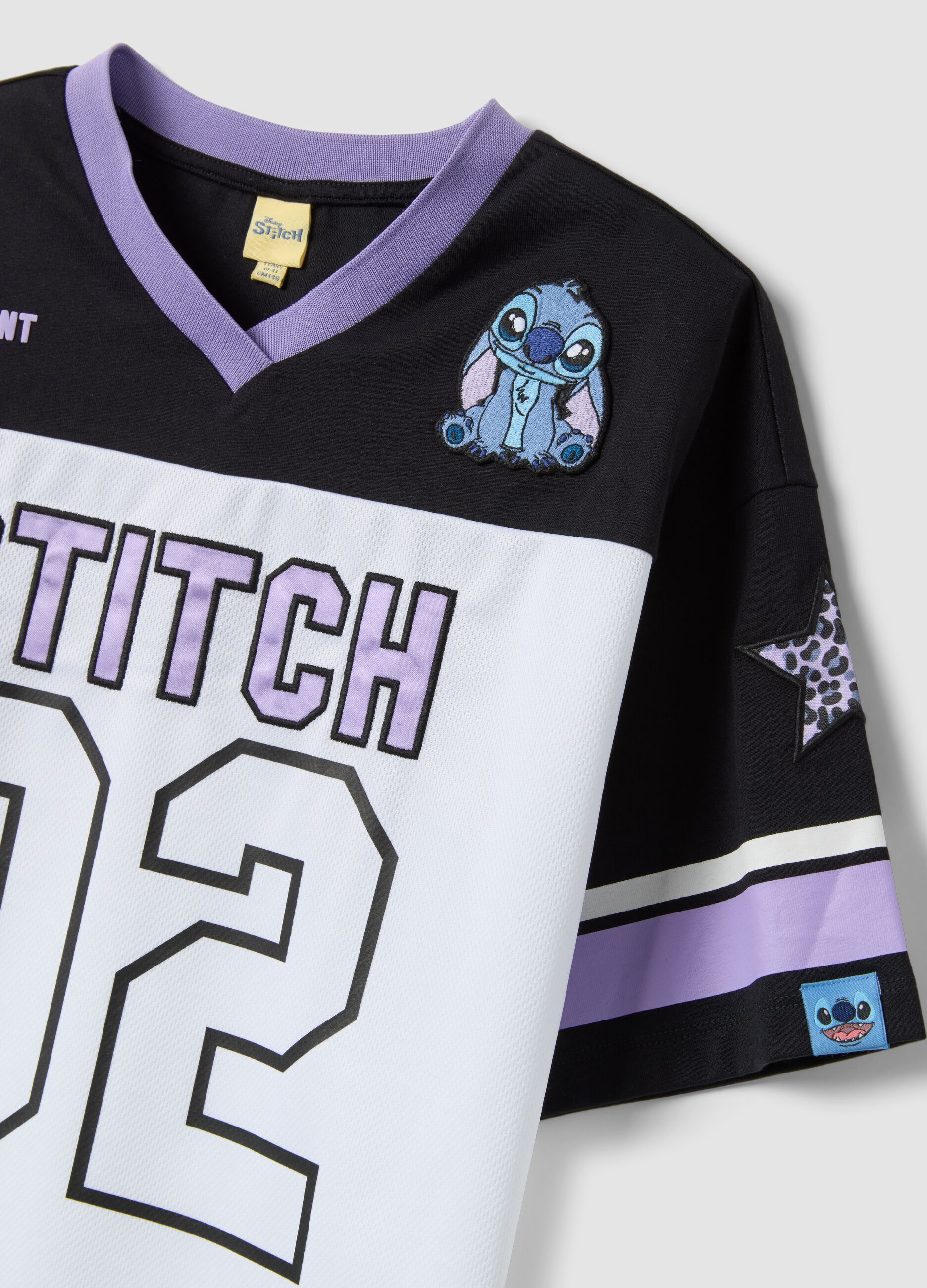 Wei&szlig;-schwarzes Boxy-Fit T-Shirt mit Lilo & Stitch-Motiv f&uuml;r M&auml;dchen
