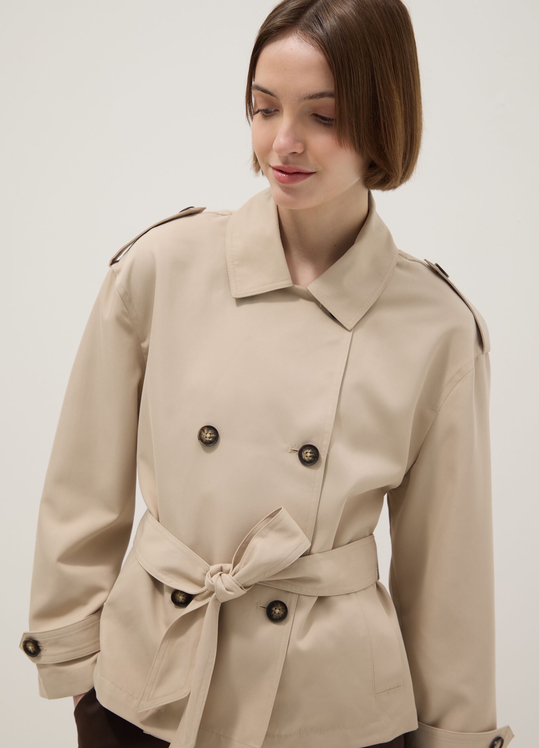 Light beige double-breasted jacket regular fit with belt