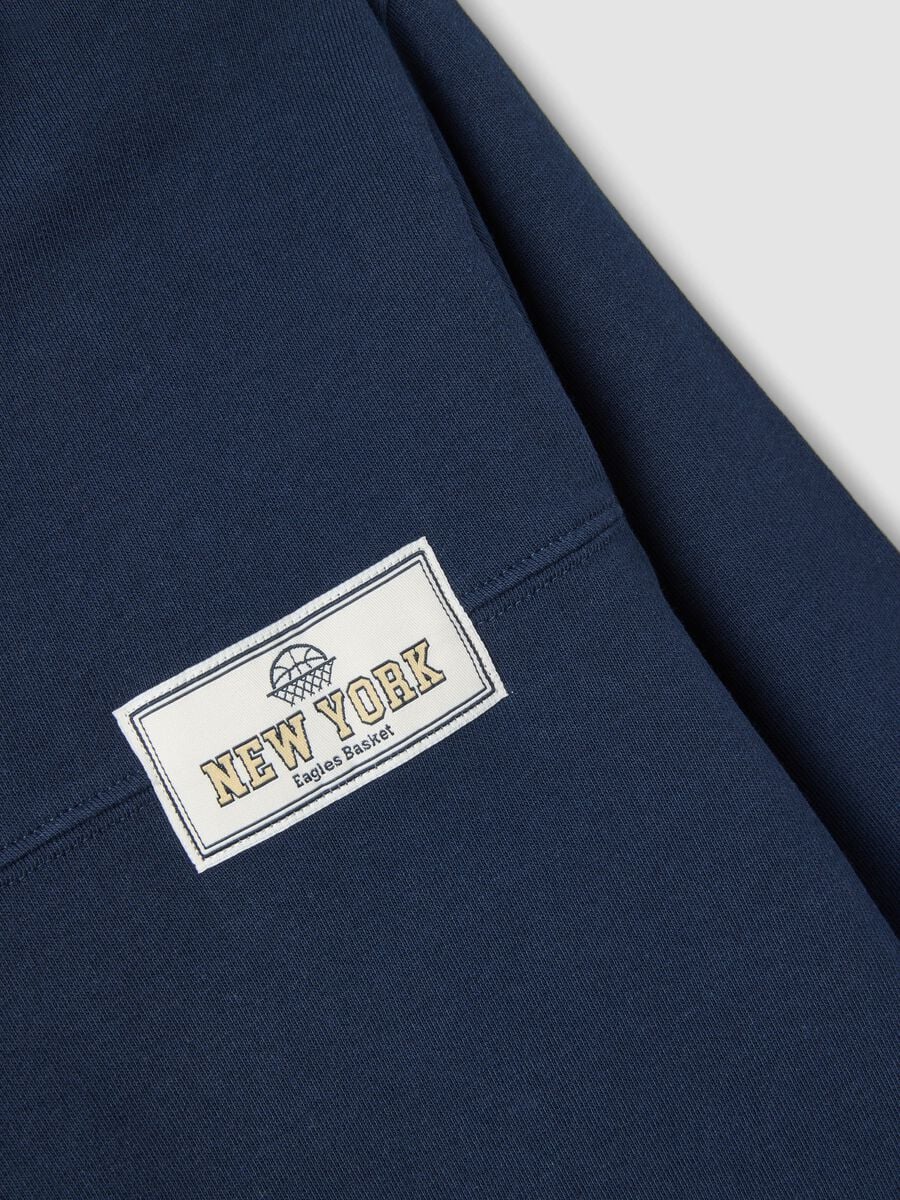 Blue organic cotton sweatshirt with print for boys, relaxed fit_2