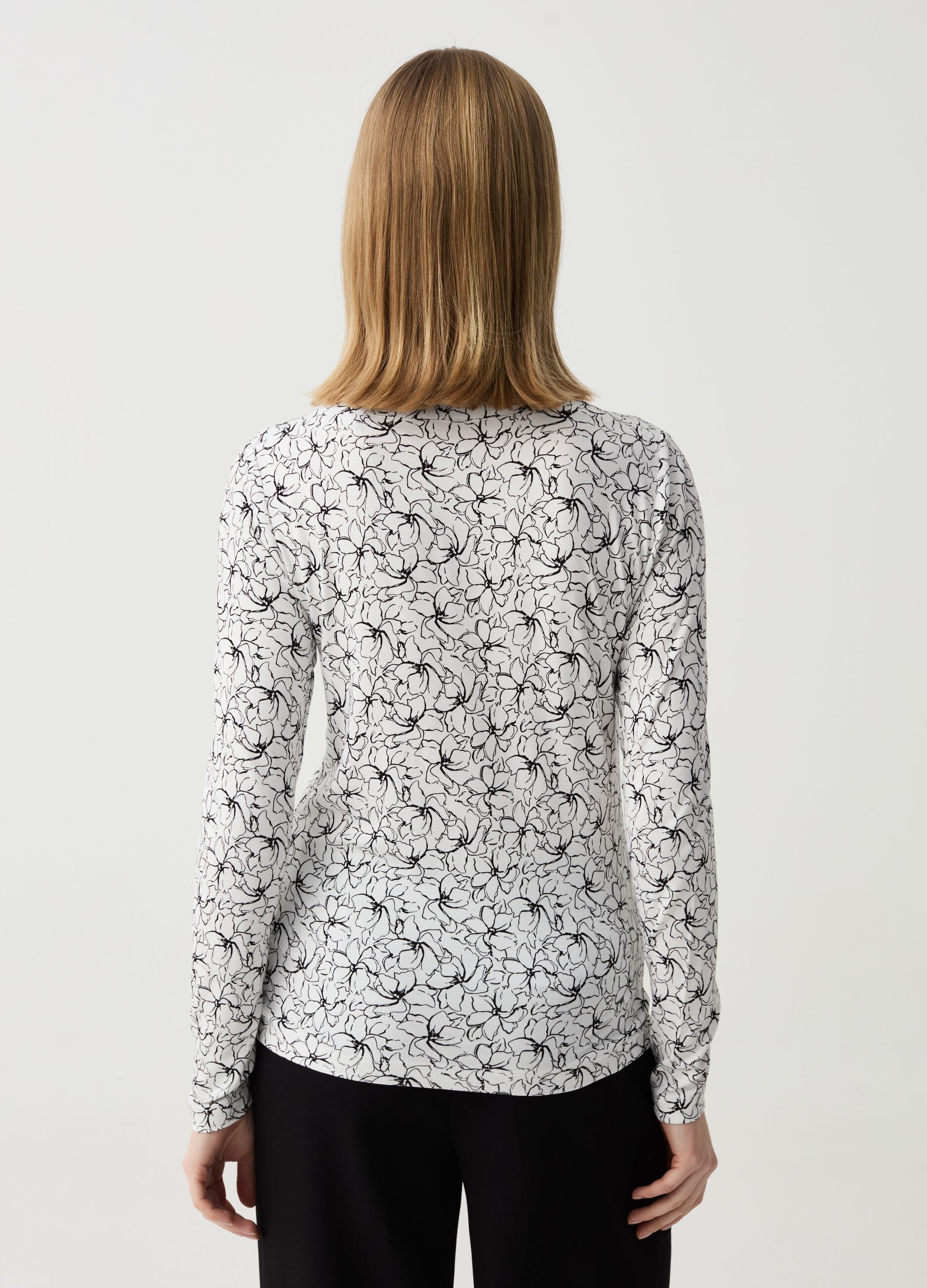 Floral T-shirt with boat neck