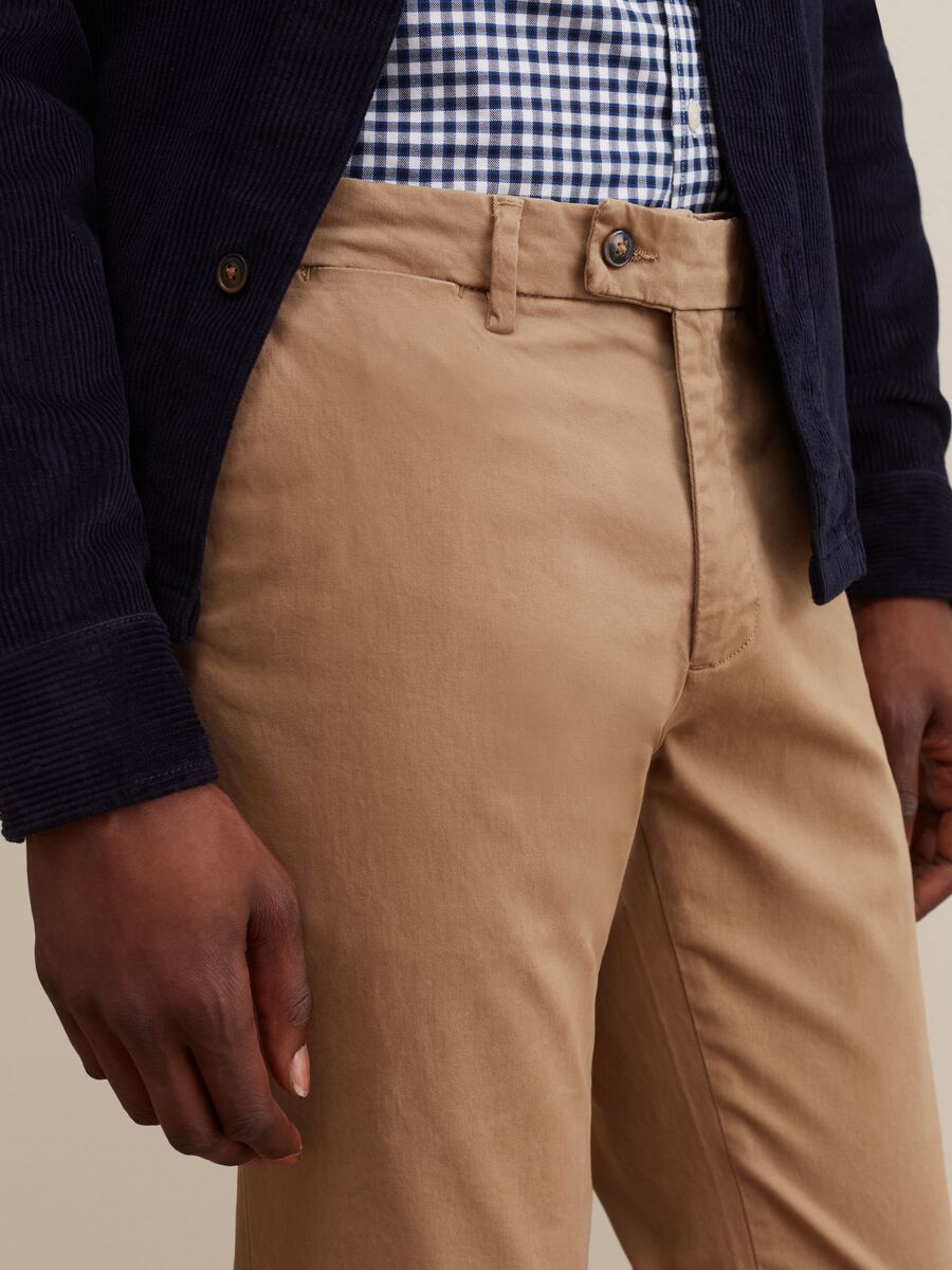 Regular-fit trousers in stretch twill_3