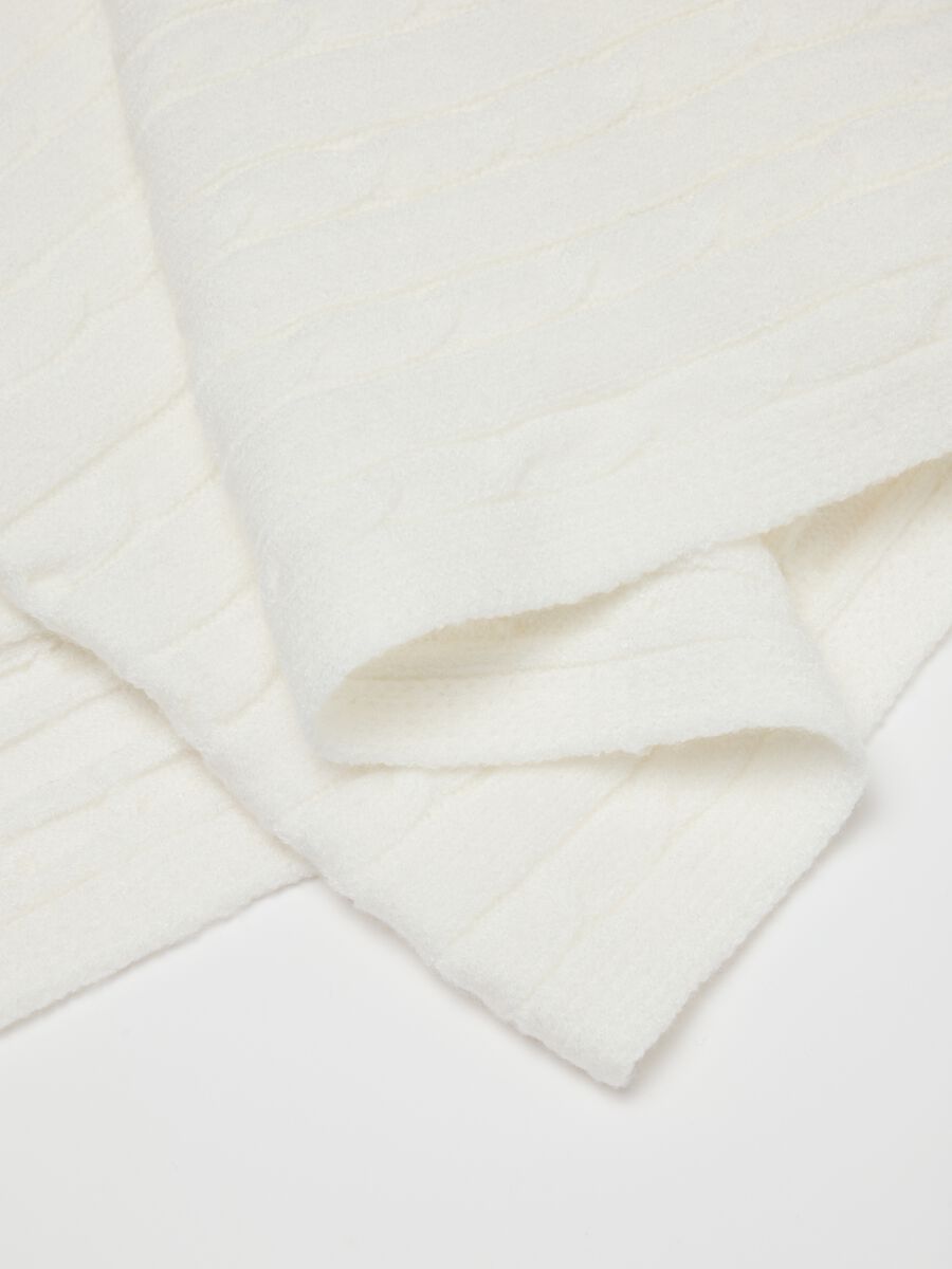 White Girls' Scarf_2