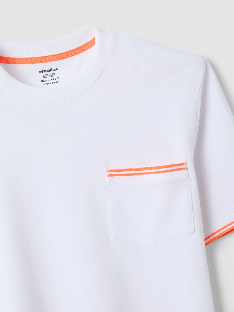 White stretch cotton T-shirt with chest pocket_1