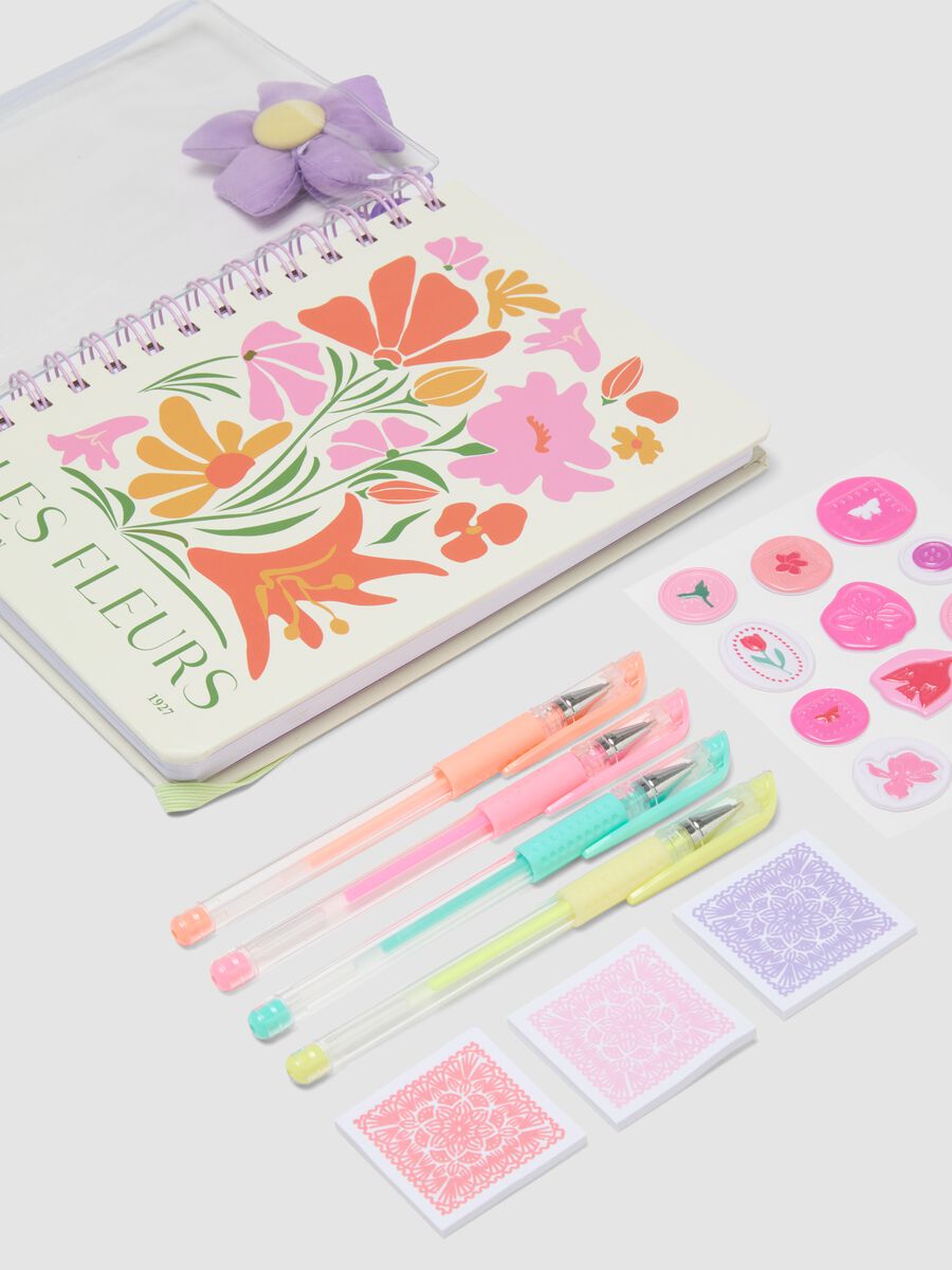 Multicolour stationery set with decorated notepad_2