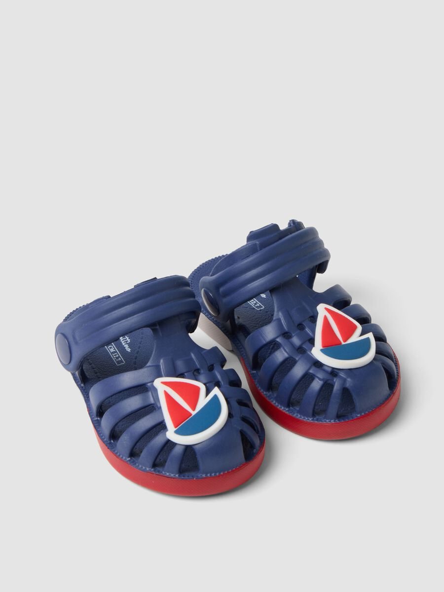 Blue beach sandals with little boat motif_1