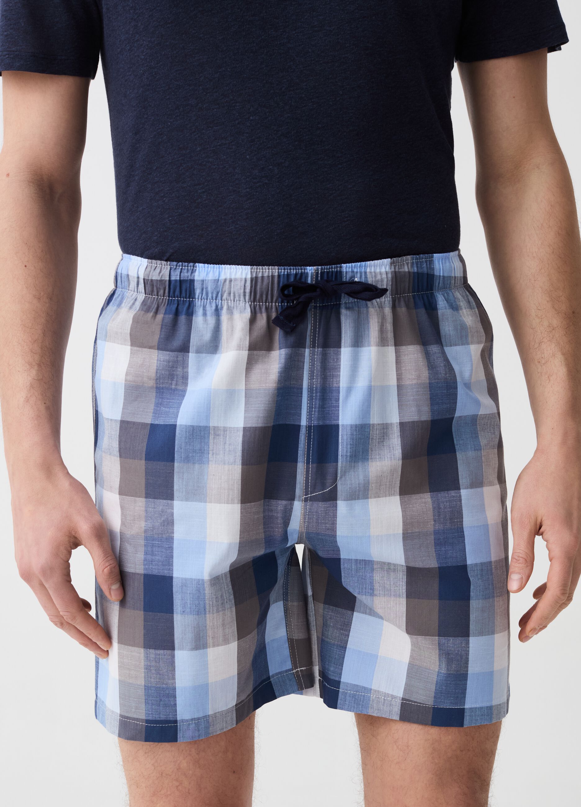 Patterned shorts with drawstring