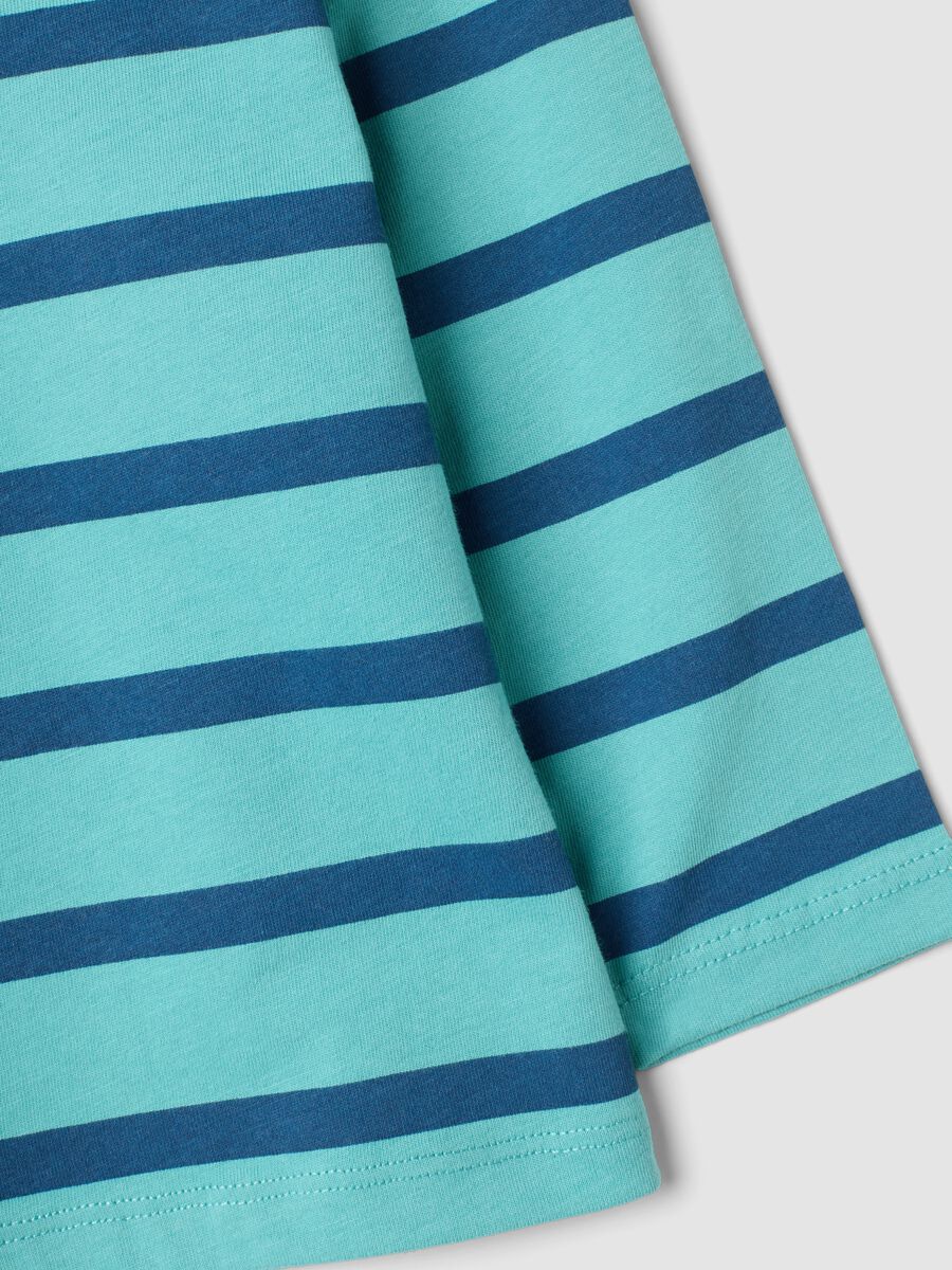 Oversize &pi;&omicron;&lambda;ύ&chi;&rho;&omega;&mu;&omicron; &rho;&iota;&gamma;έ T-shirt &alpha;&pi;ό 100% &omicron;&rho;&gamma;&alpha;&nu;&iota;&kappa;ό &beta;&alpha;&mu;&beta;ά&kappa;&iota; &gamma;&iota;&alpha; &alpha;&gamma;ό&rho;&iota;_3