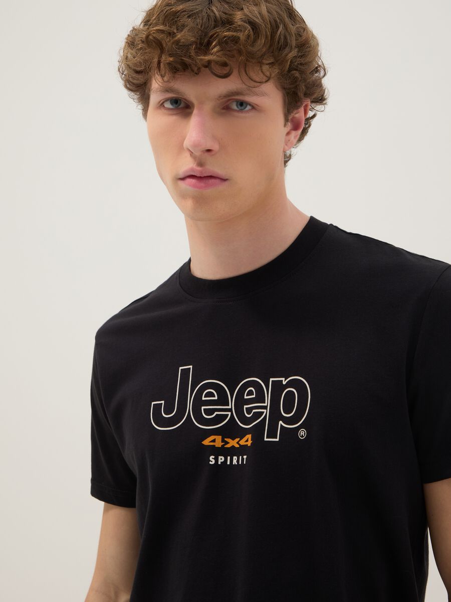 Schwarzes T-Shirt aus reiner Baumwolle mit normaler Passform und Aufdruck_3