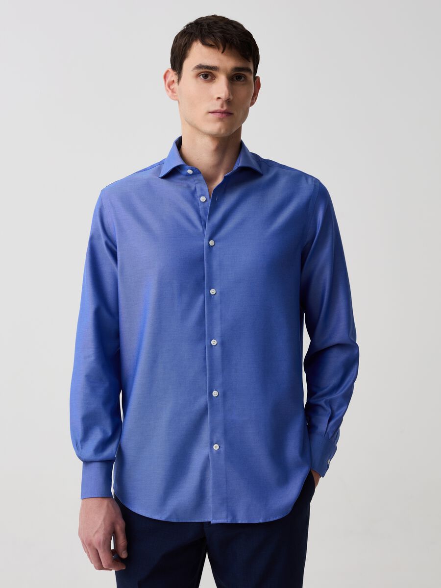 Regular-fit no-iron shirt with diagonal striped weave_1