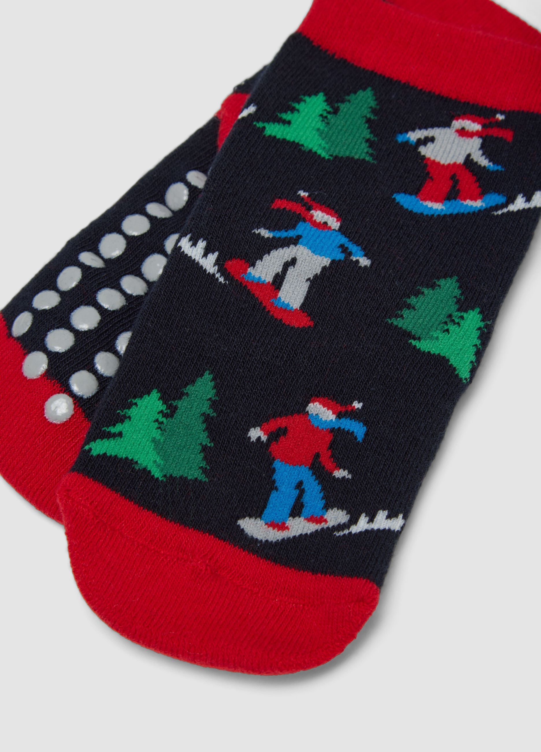 2-pack Christmas-themed non-slip socks in stretch organic cotton