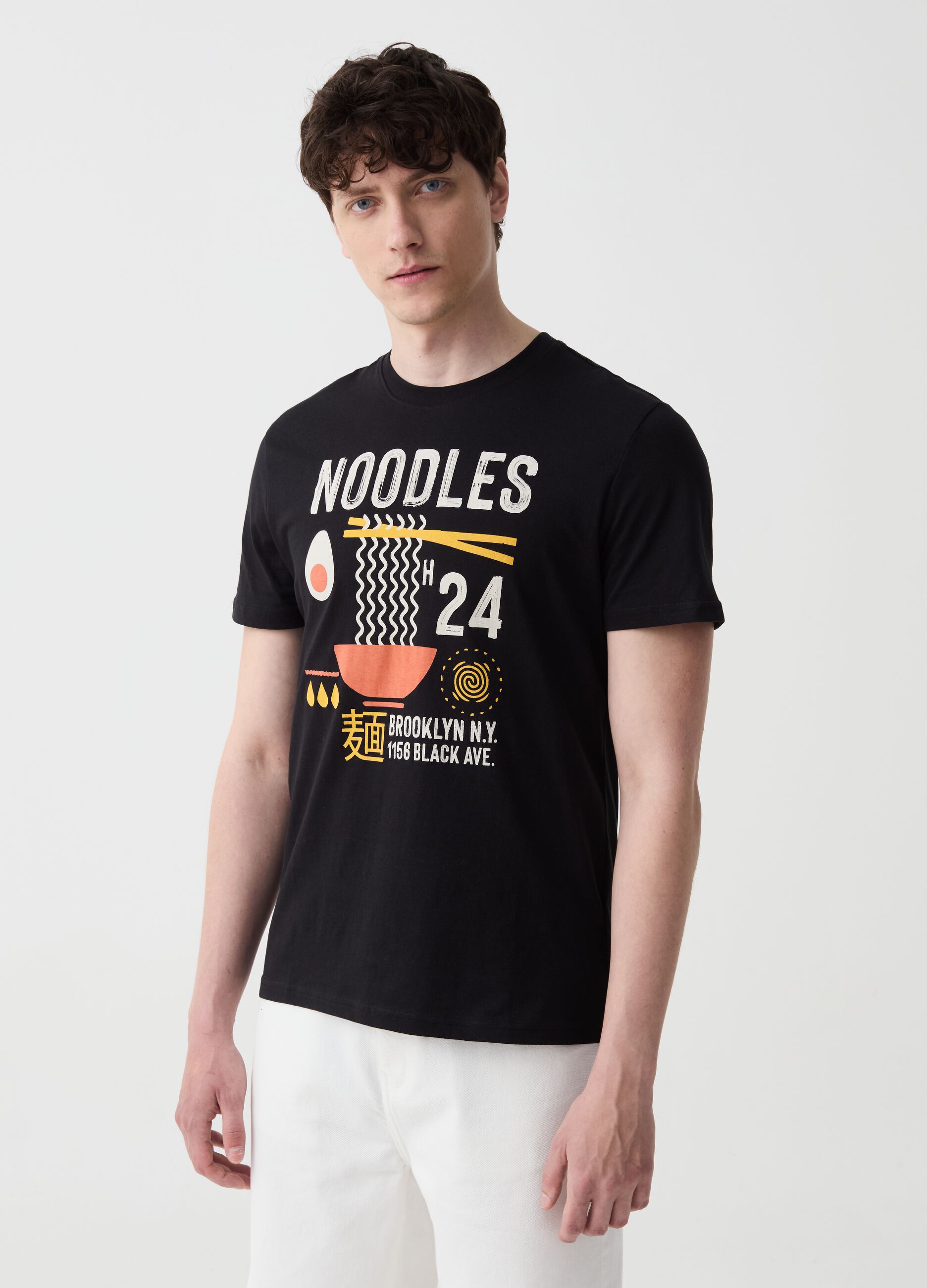 T-shirt with noodles print