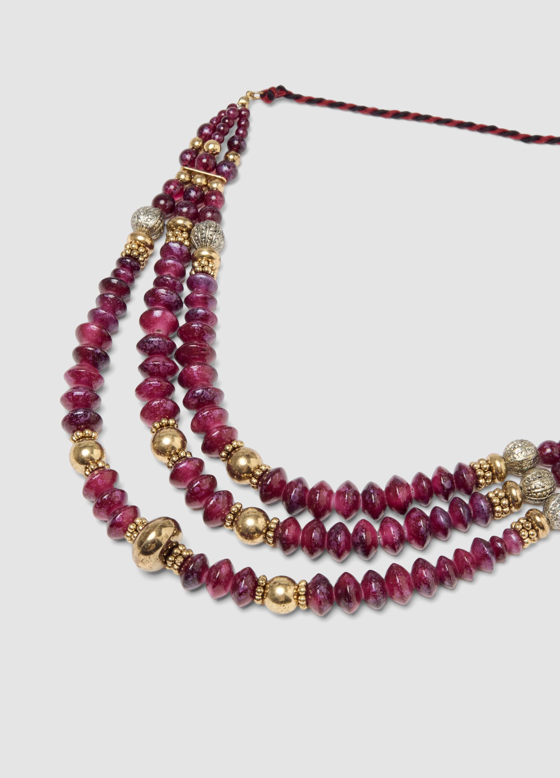 Collana viola vinaccia a tre fili con perline