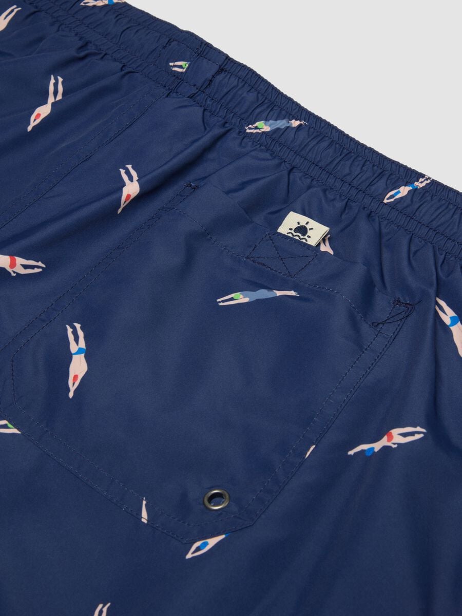 Blue boxer swim shorts with all-over print_5