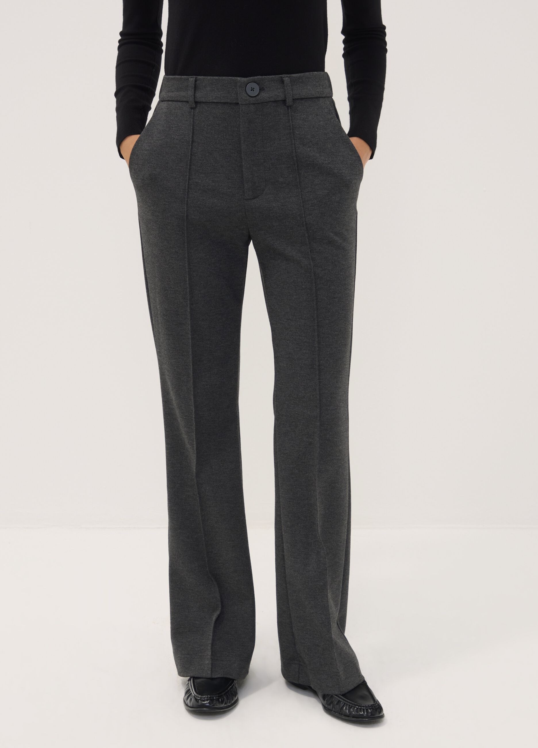 Pantaloni grigi in viscosa elasticizzata straight fit