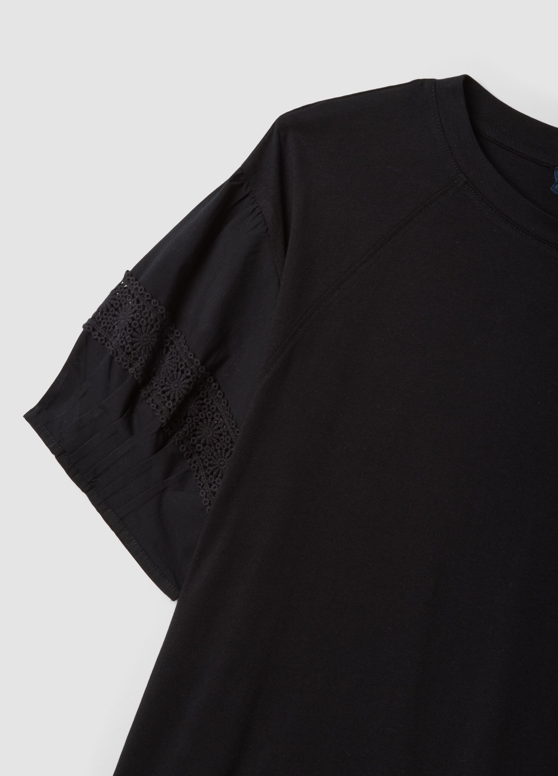 Black regular fit pure cotton t-shirt