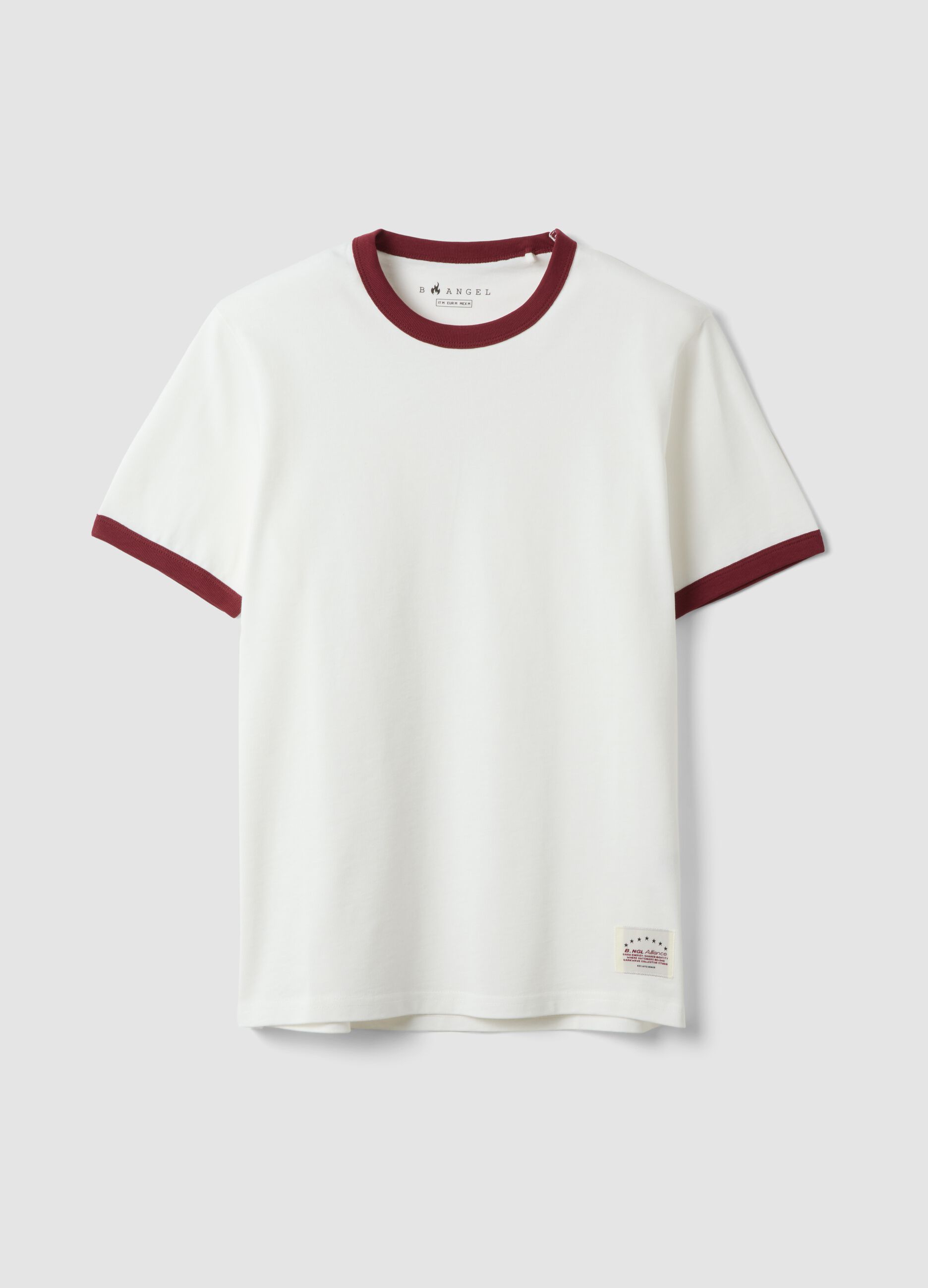 T-shirt branca fitted em algod&atilde;o puro com decote redondo