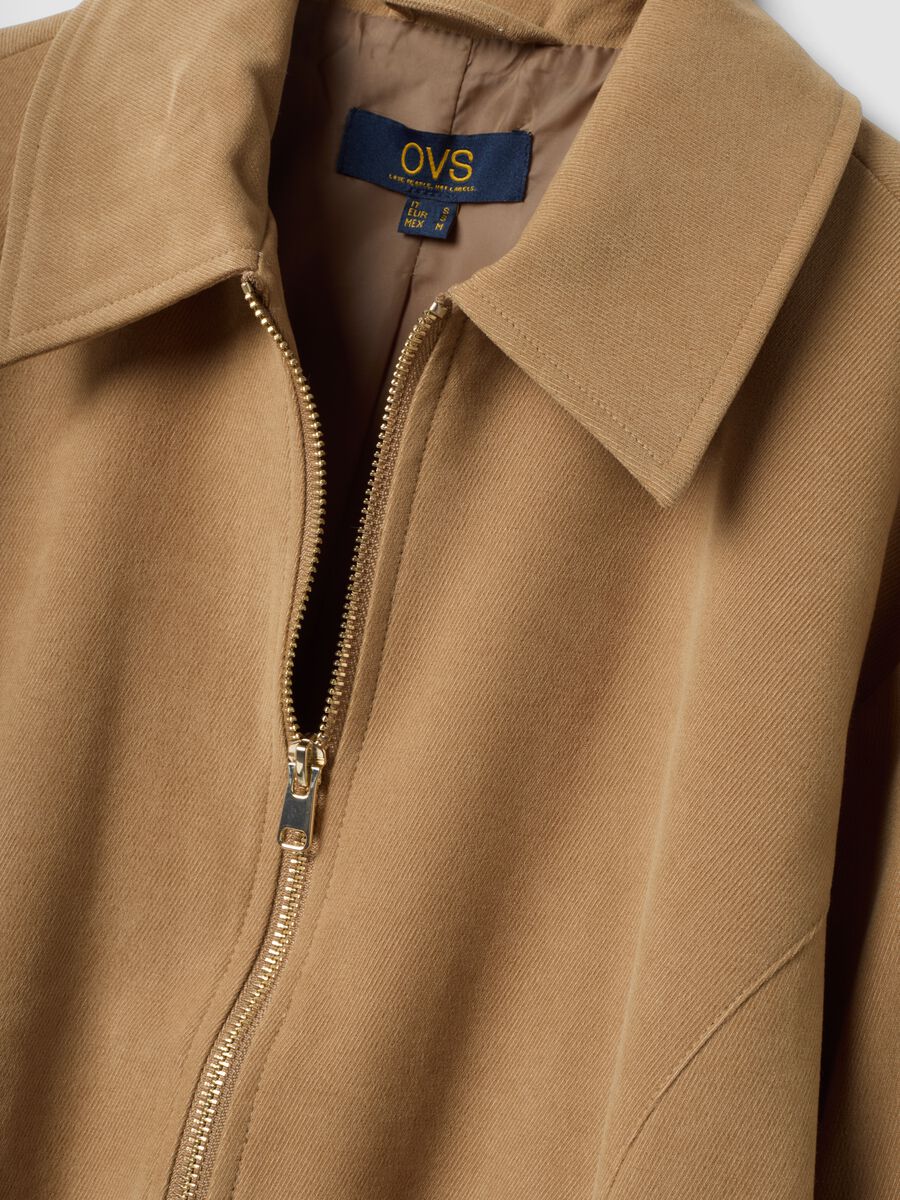 Beiger Blazer aus Stretchstoff im Over-Fit mit Reissverschluss_1