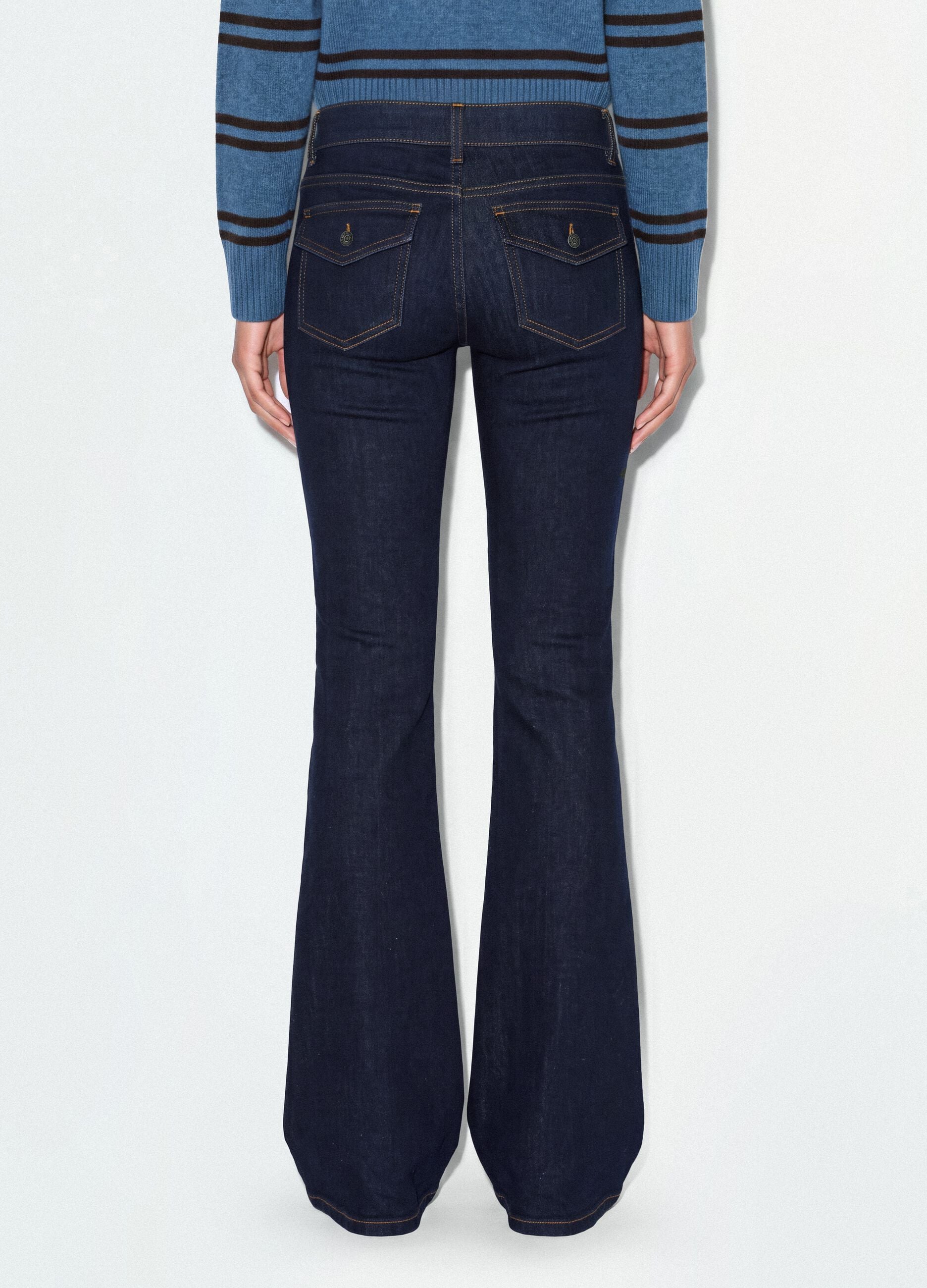 Jeans blu flare in cotone elasticizzato