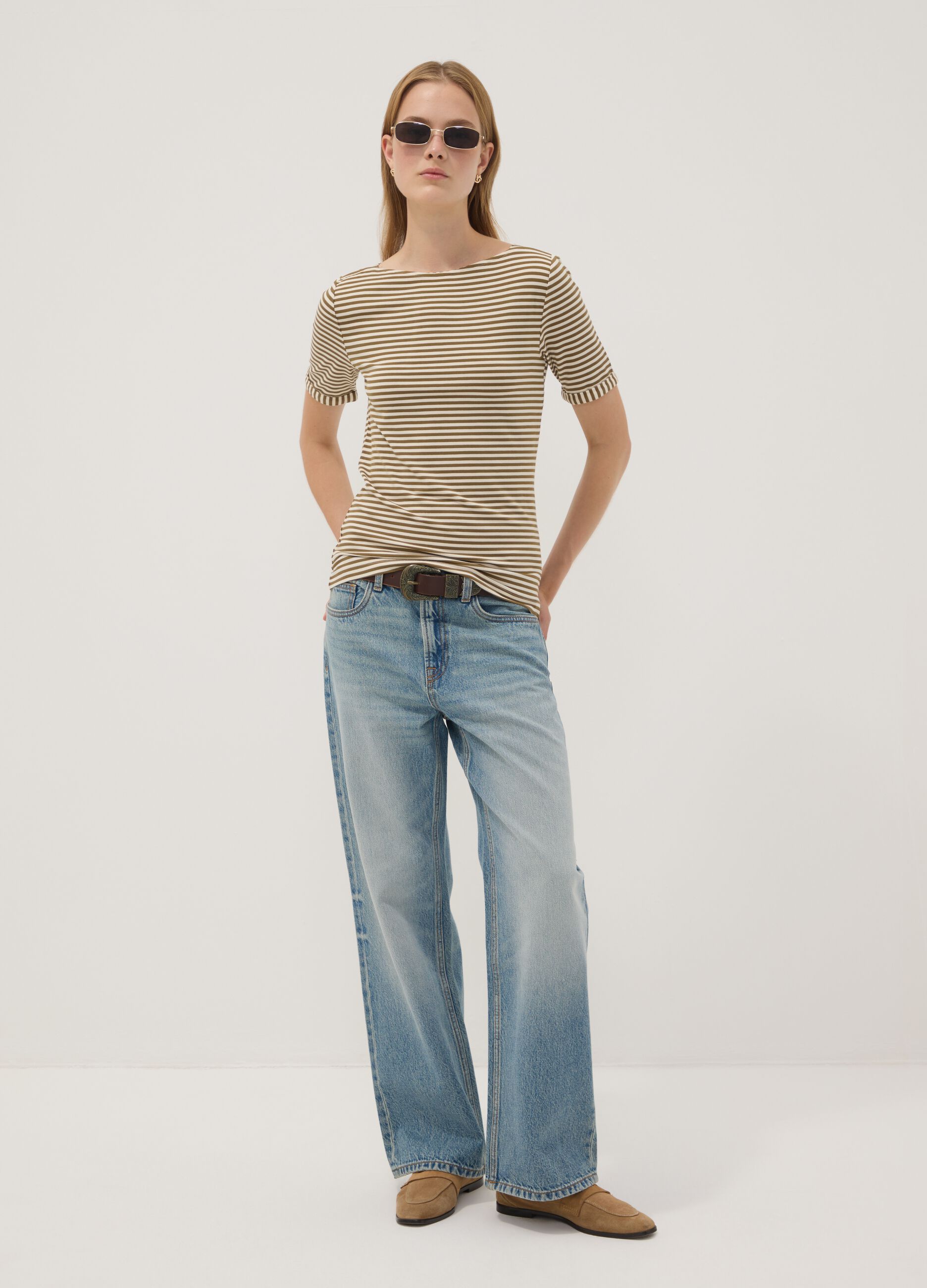 Wei&szlig;es, gestreiftes T-Shirt aus elastischer Viskose