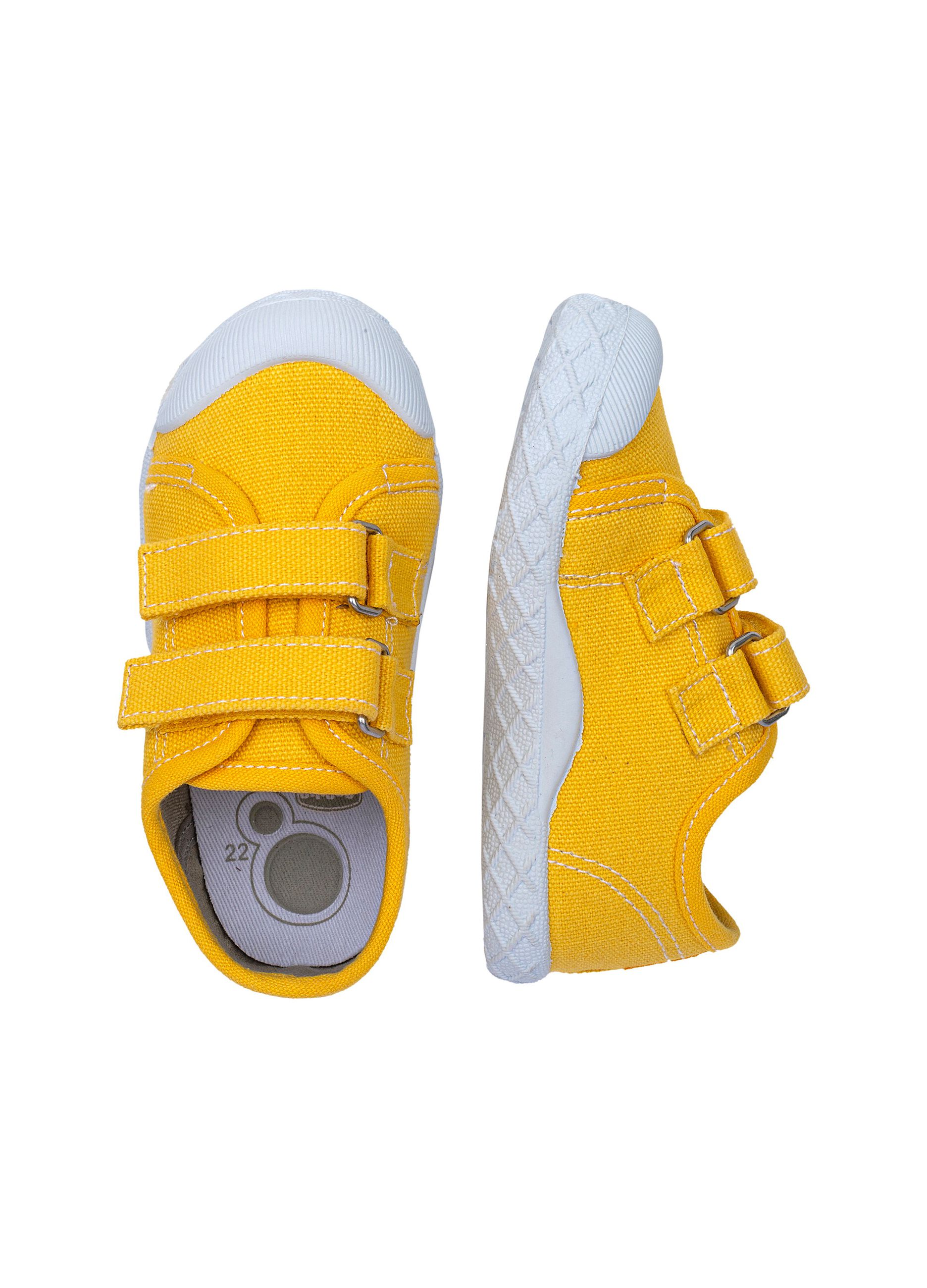 Cambridge sneakers with double Velcro strap